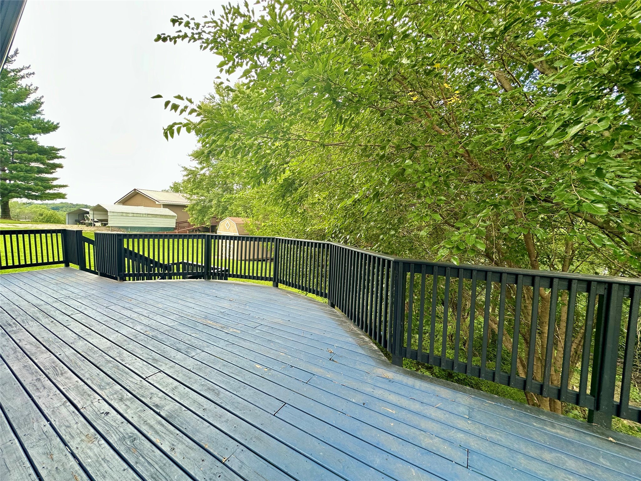 1305 Holiday Lane Property Photo 4