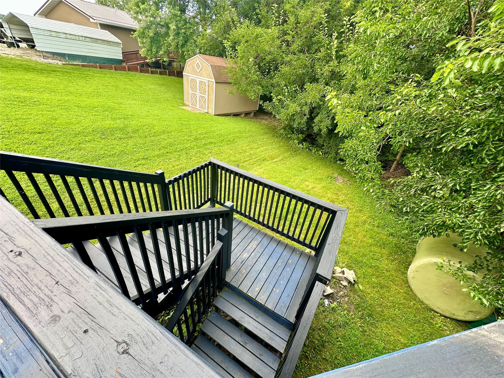 1305 Holiday Lane Property Photo 8