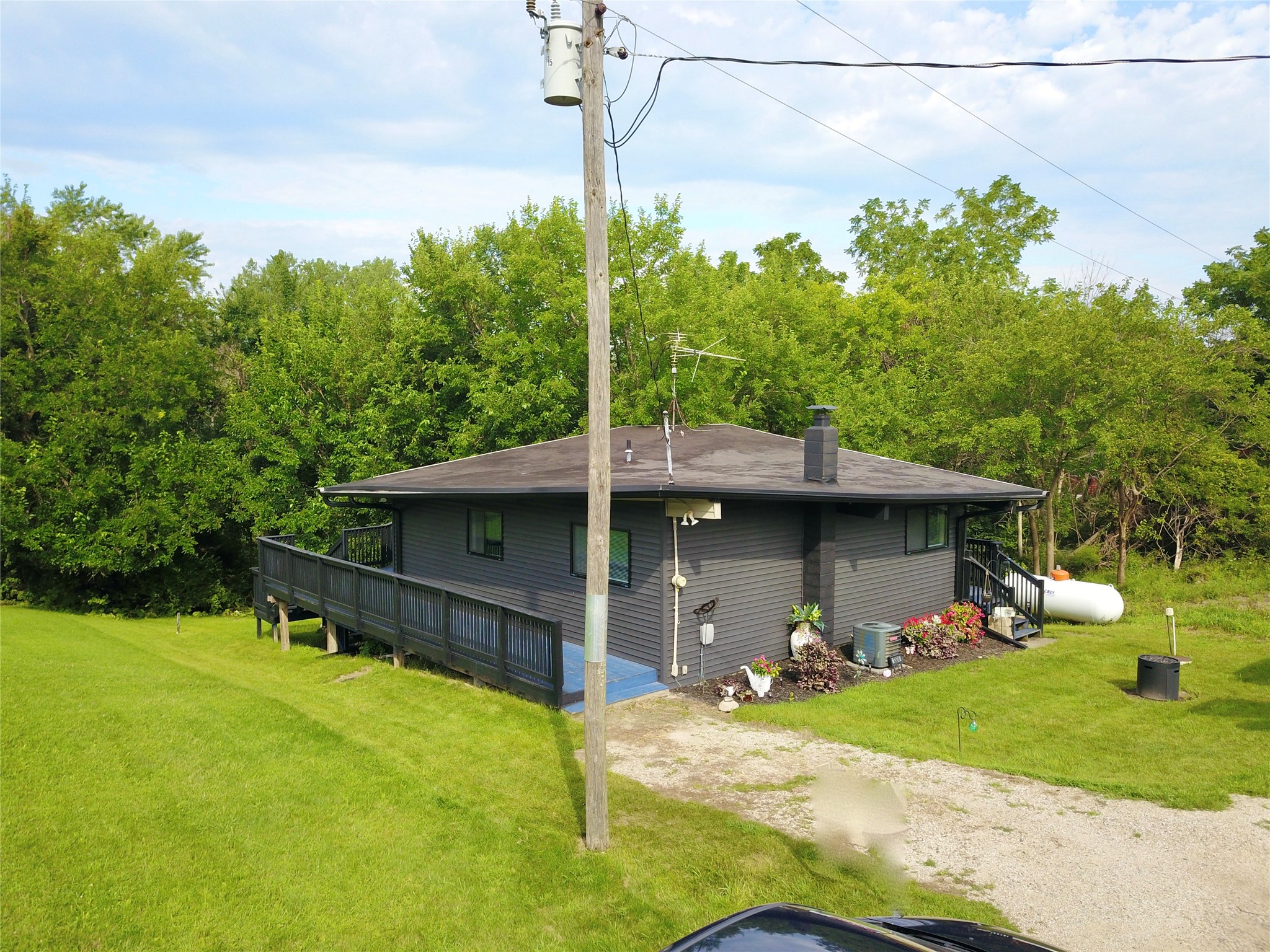 1305 Holiday Lane Property Photo 14