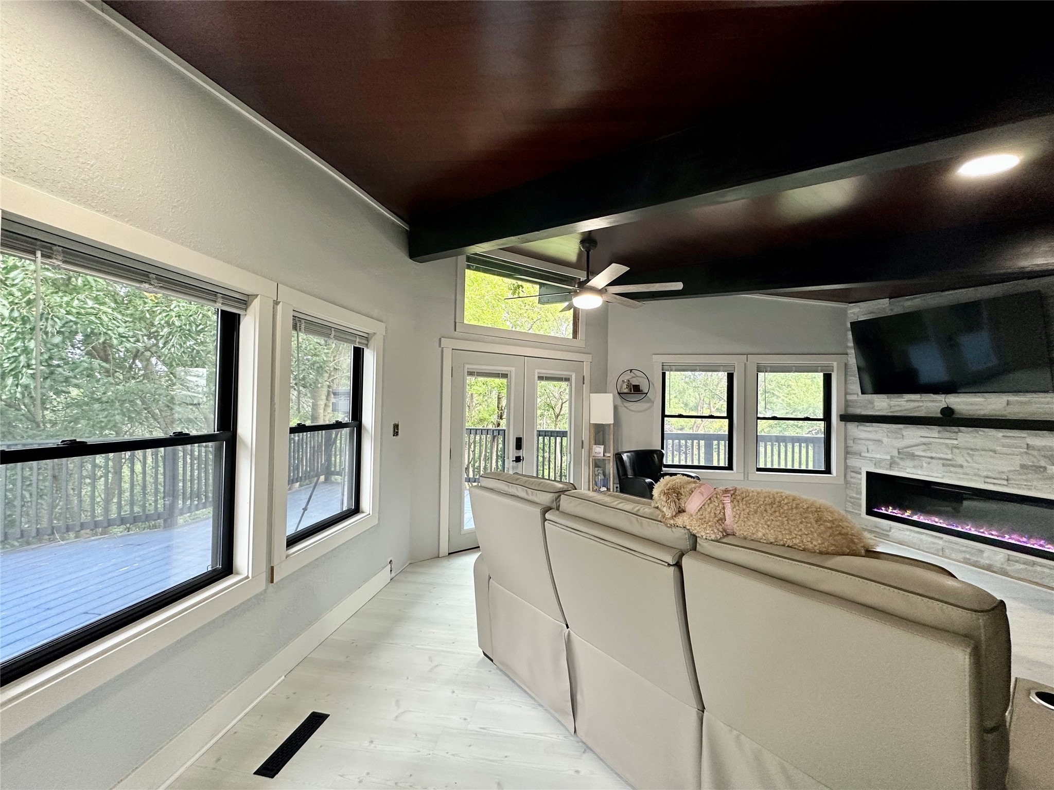 1305 Holiday Lane Property Photo 22