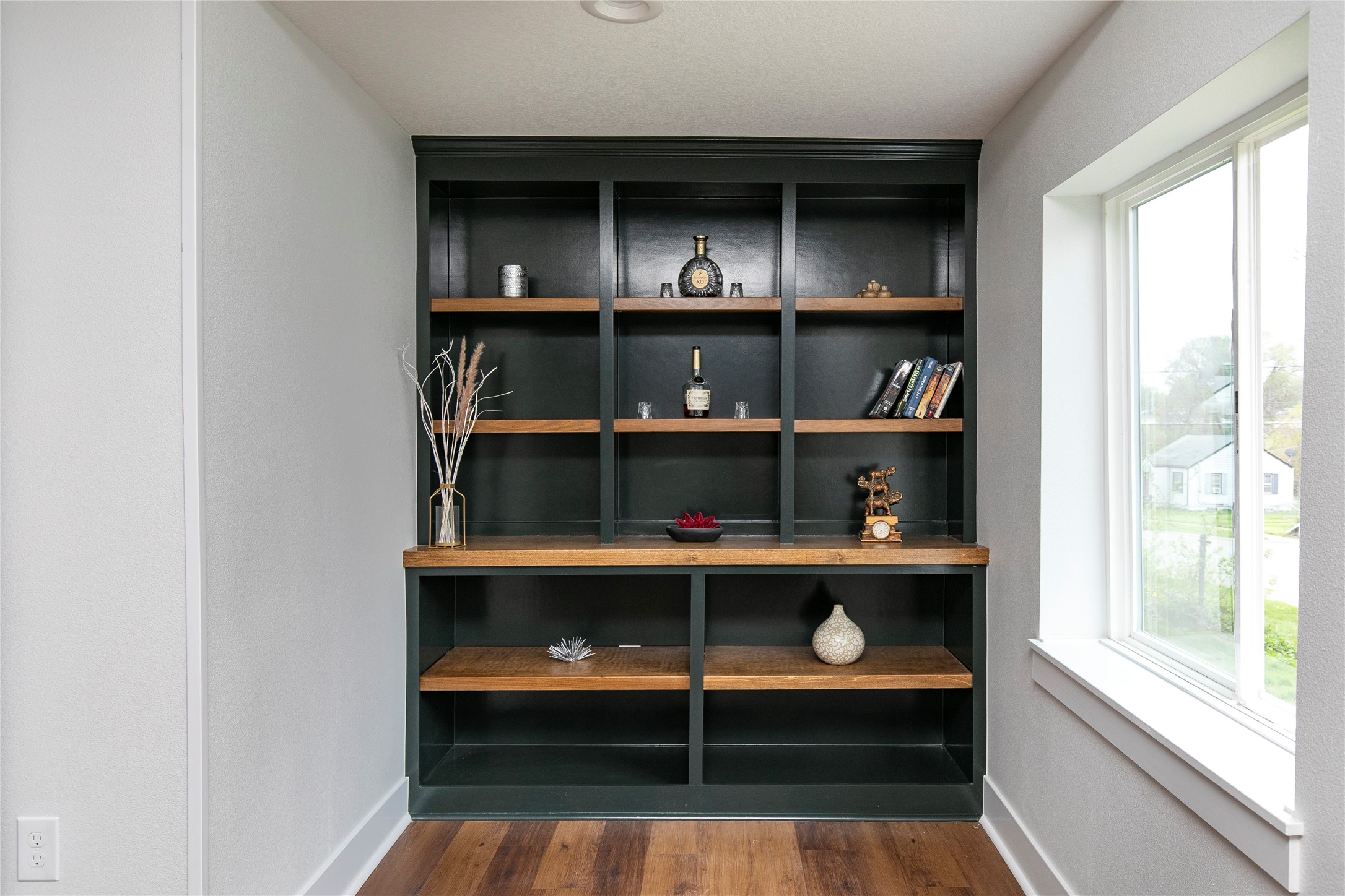 1009 27th Street Property Photo 6