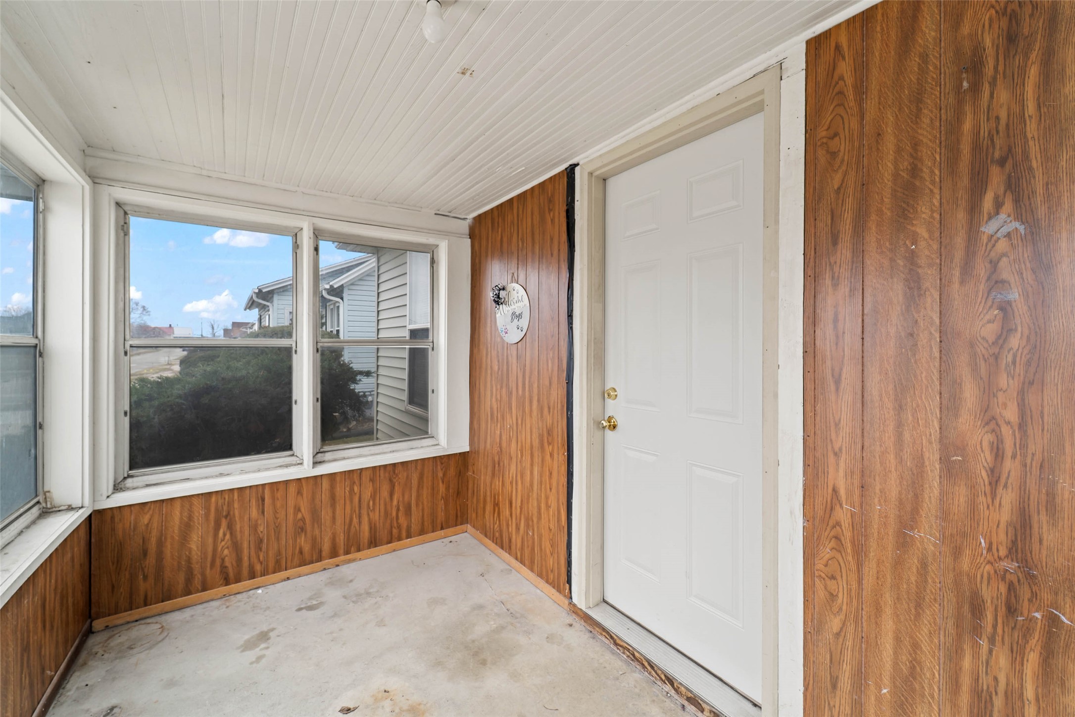 411 Swayze Street Property Photo 4
