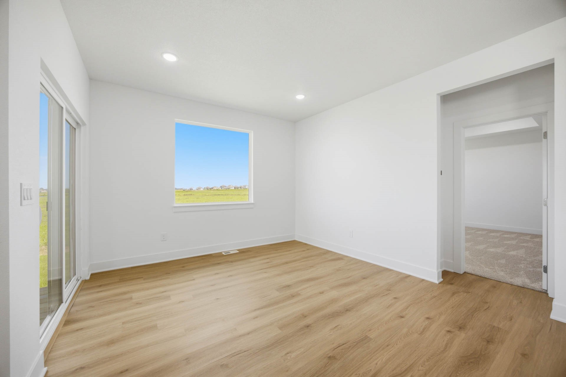 5235 172nd Street Property Photo 9