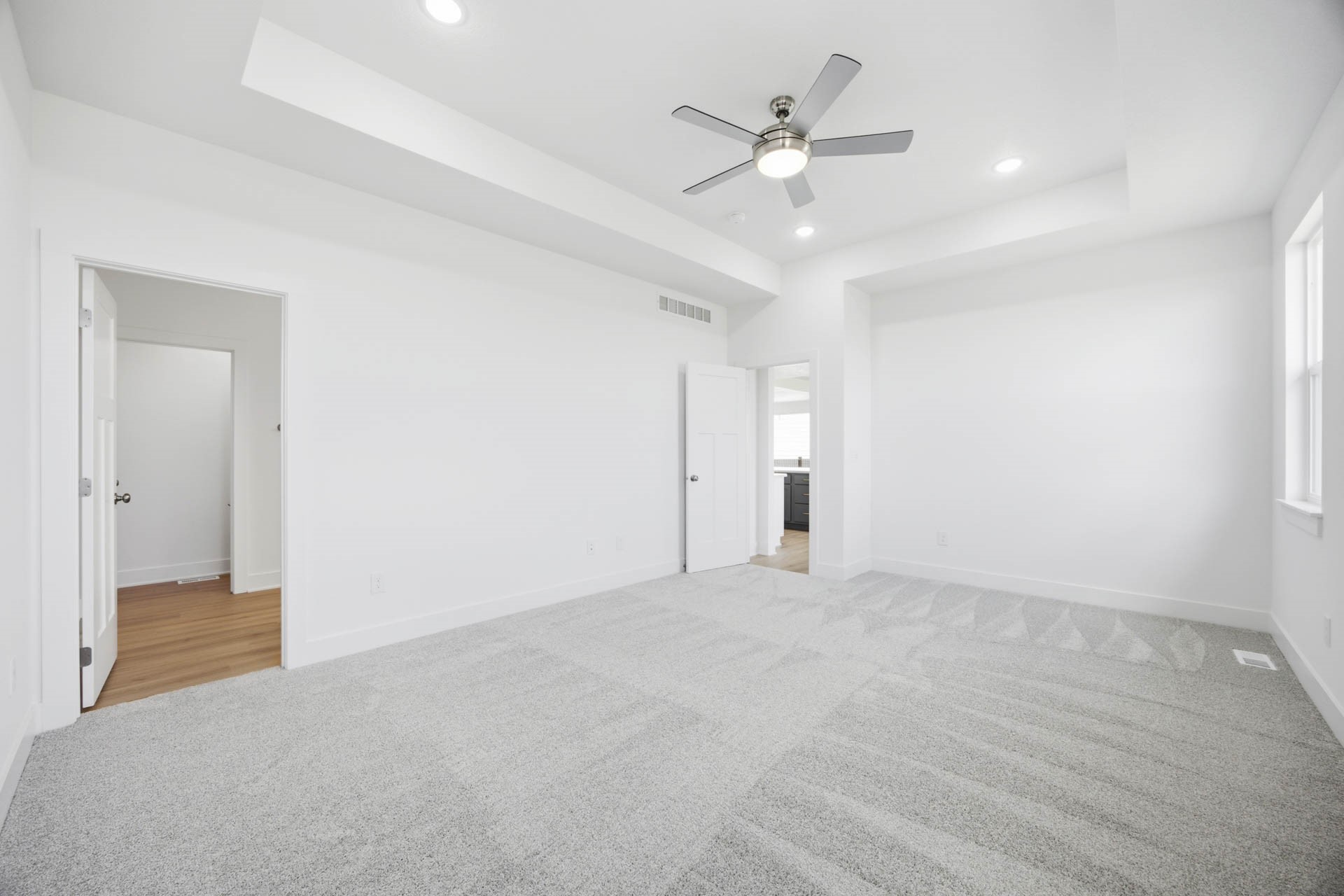 5235 172nd Street Property Photo 10