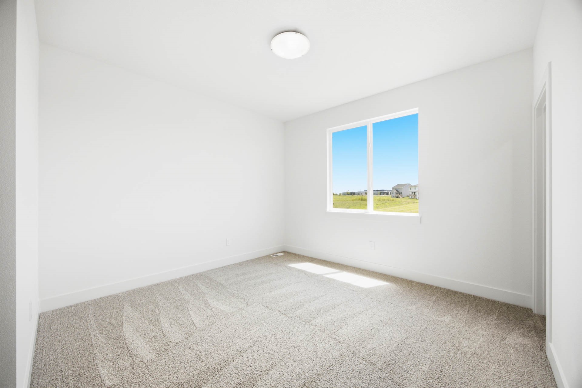 5235 172nd Street Property Photo 23