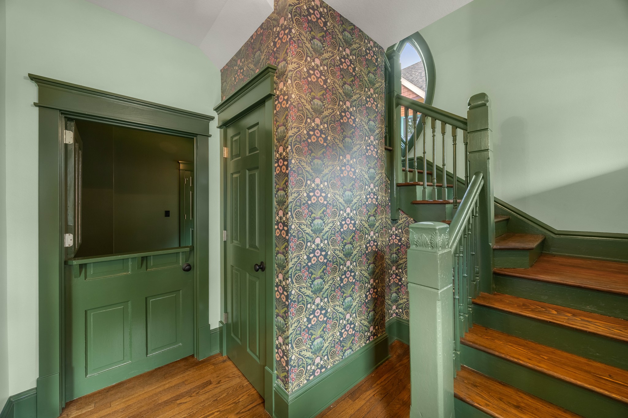 1132 26th Street Property Photo 4