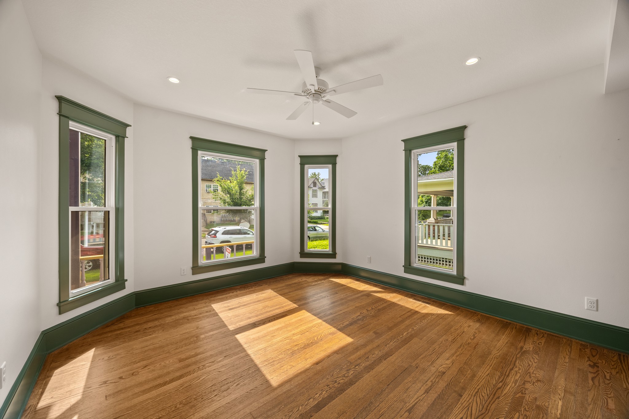 1132 26th Street Property Photo 7