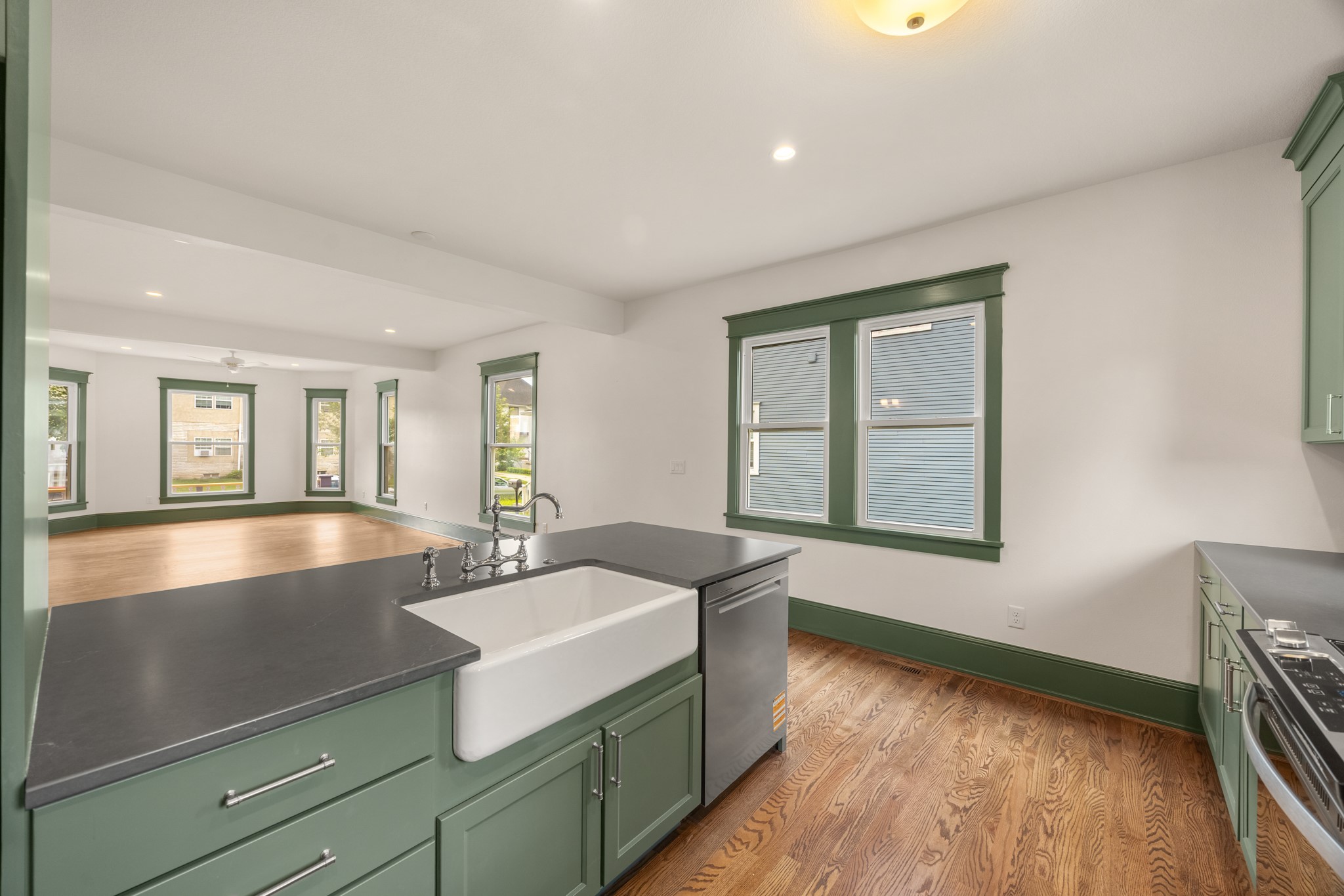 1132 26th Street Property Photo 12