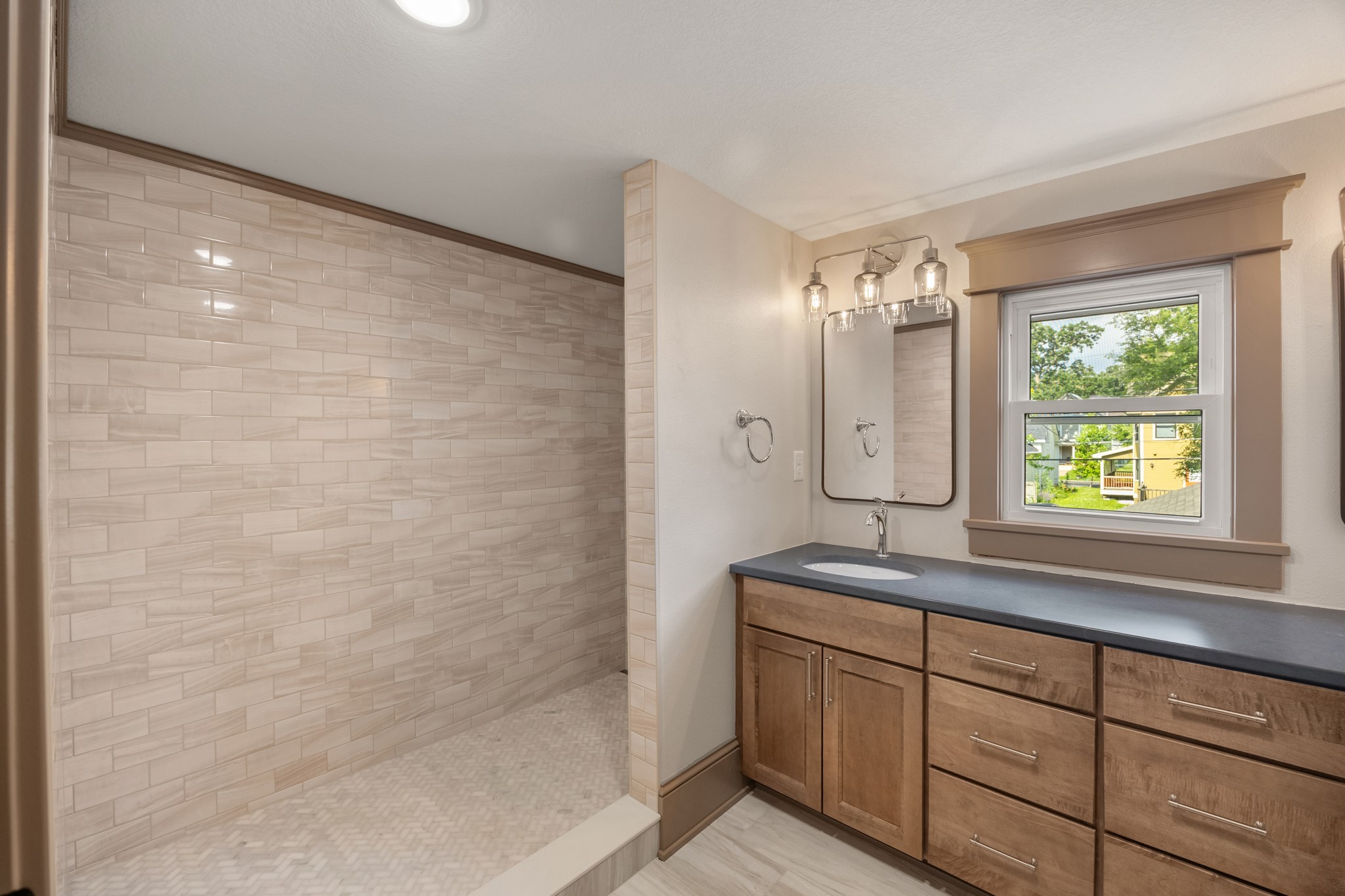 1132 26th Street Property Photo 14