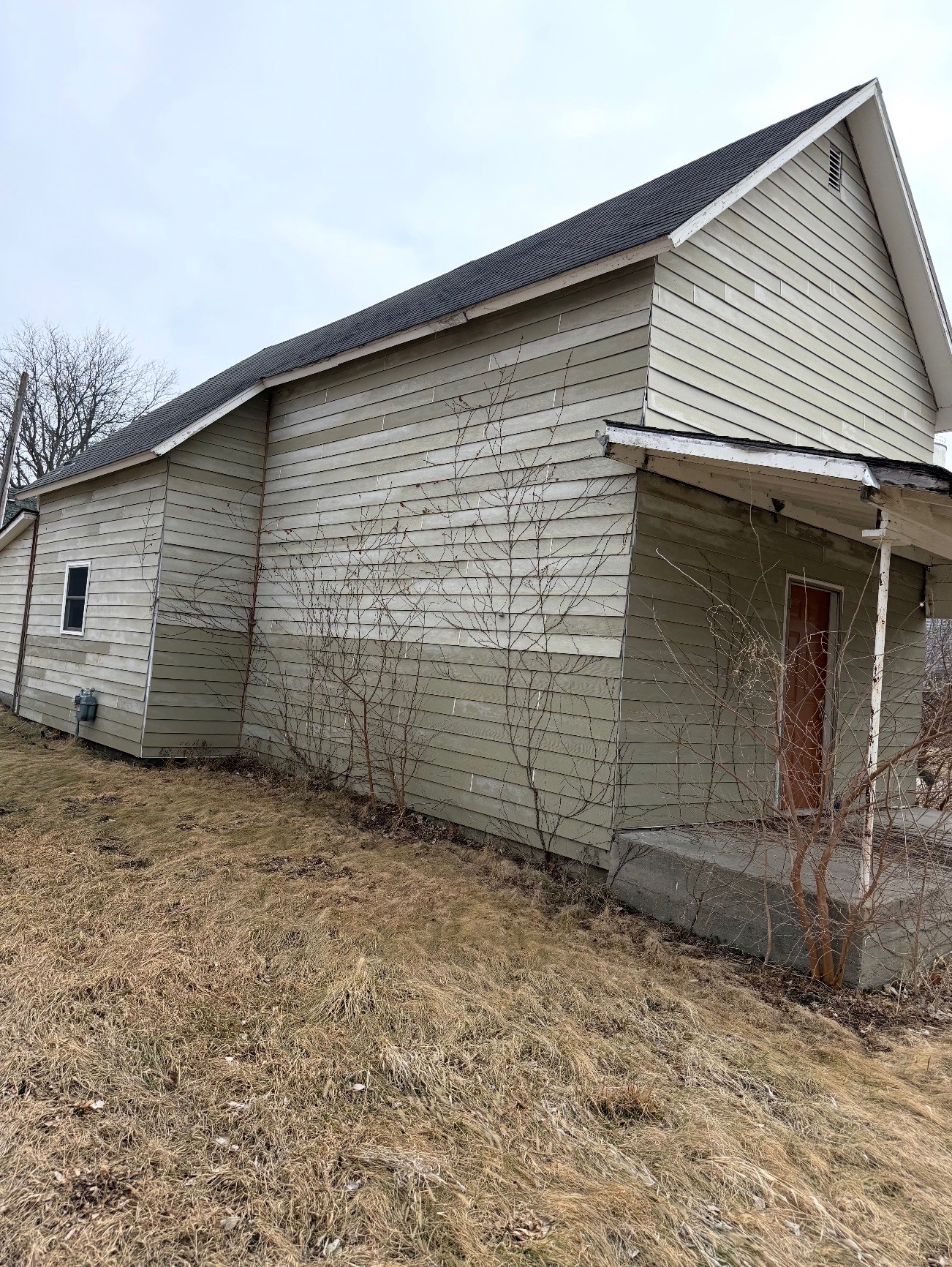 702 2nd Street Property Photo 6