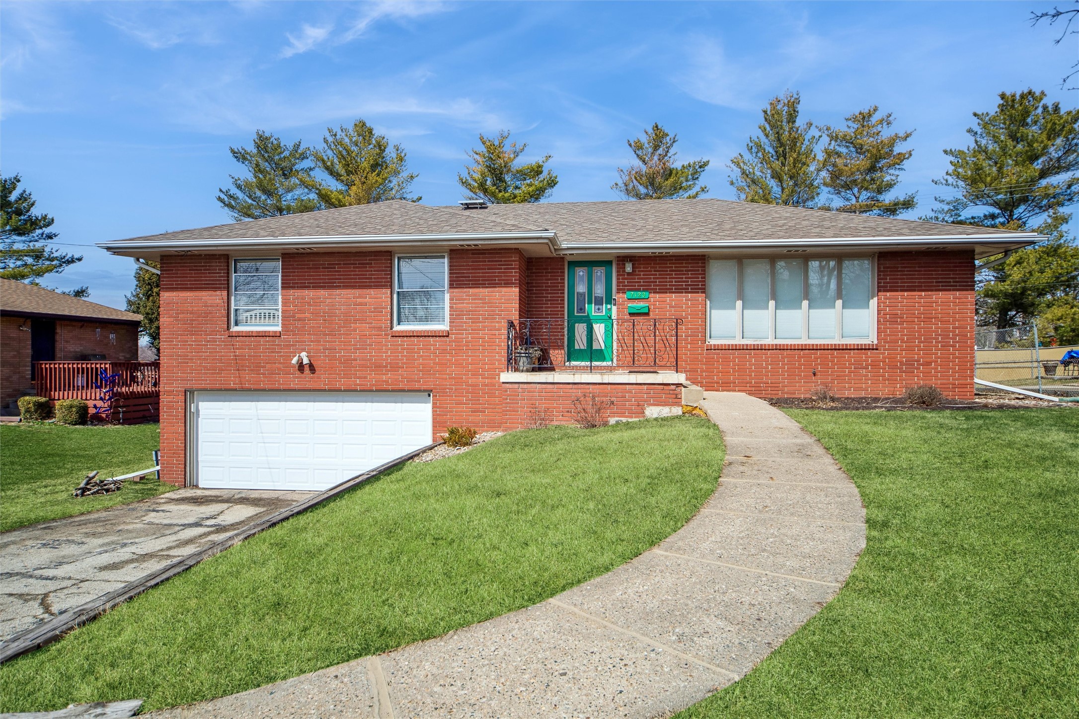 7123 Garrison Road Property Photo 1