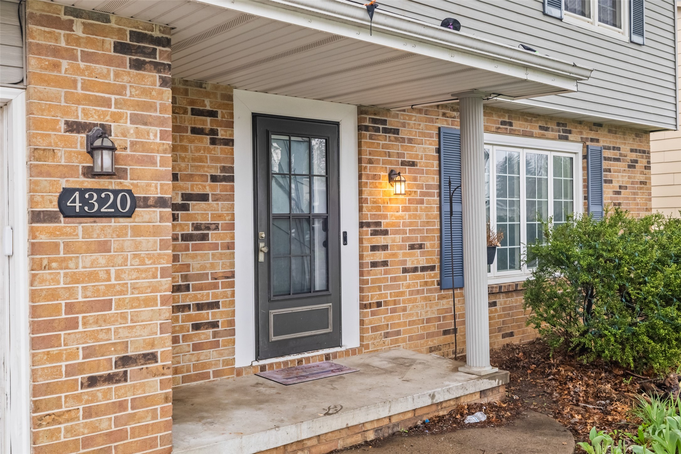 4320 54th Street Property Photo 2