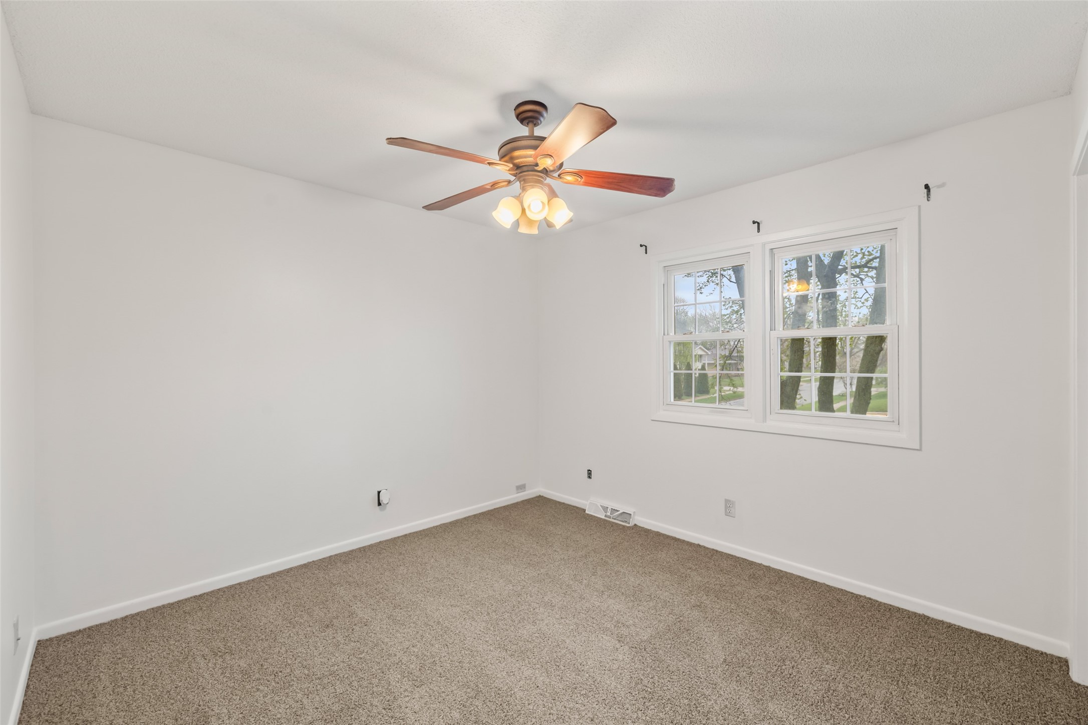 4320 54th Street Property Photo 9