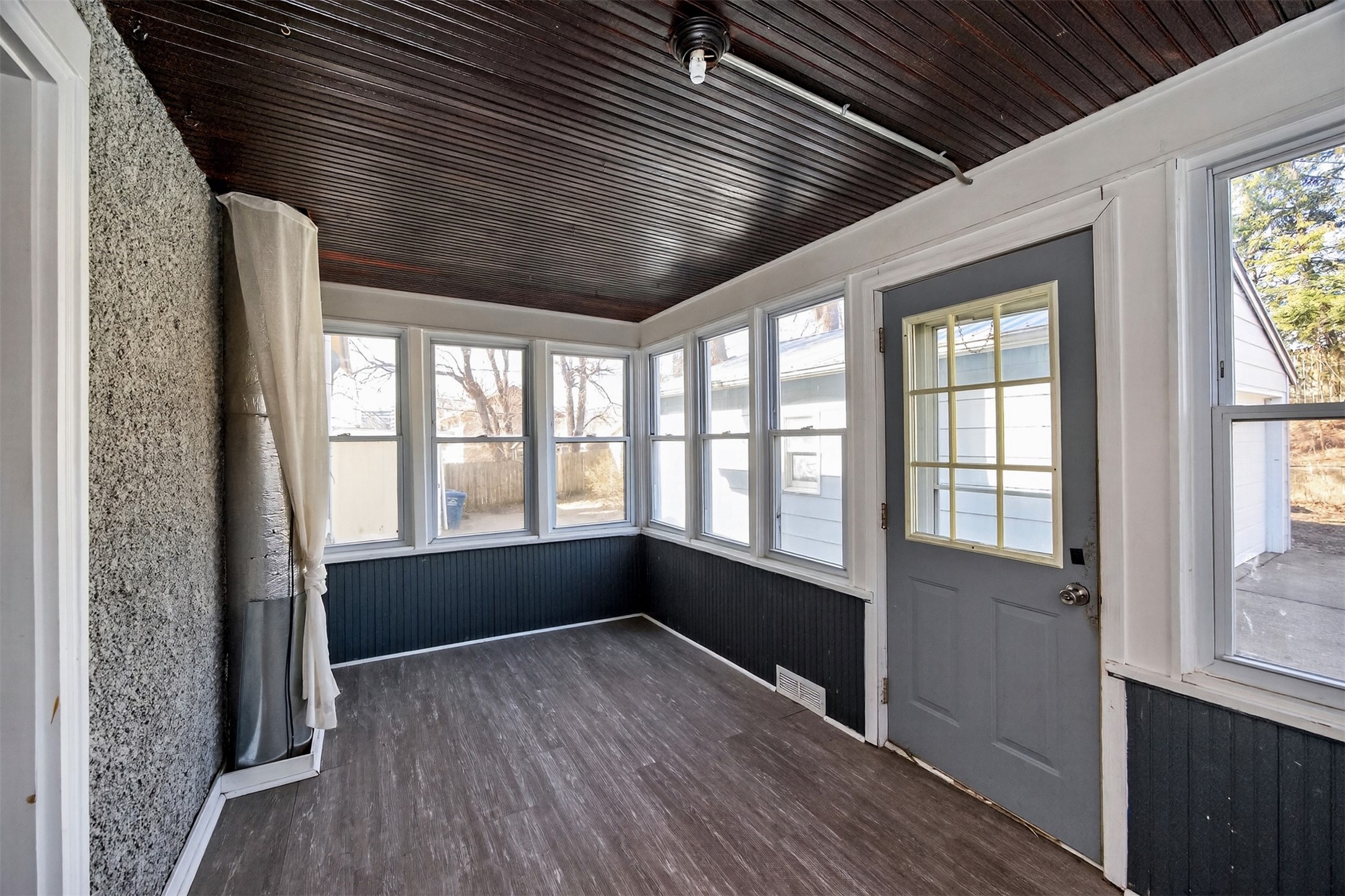 654 36th Street Property Photo 18