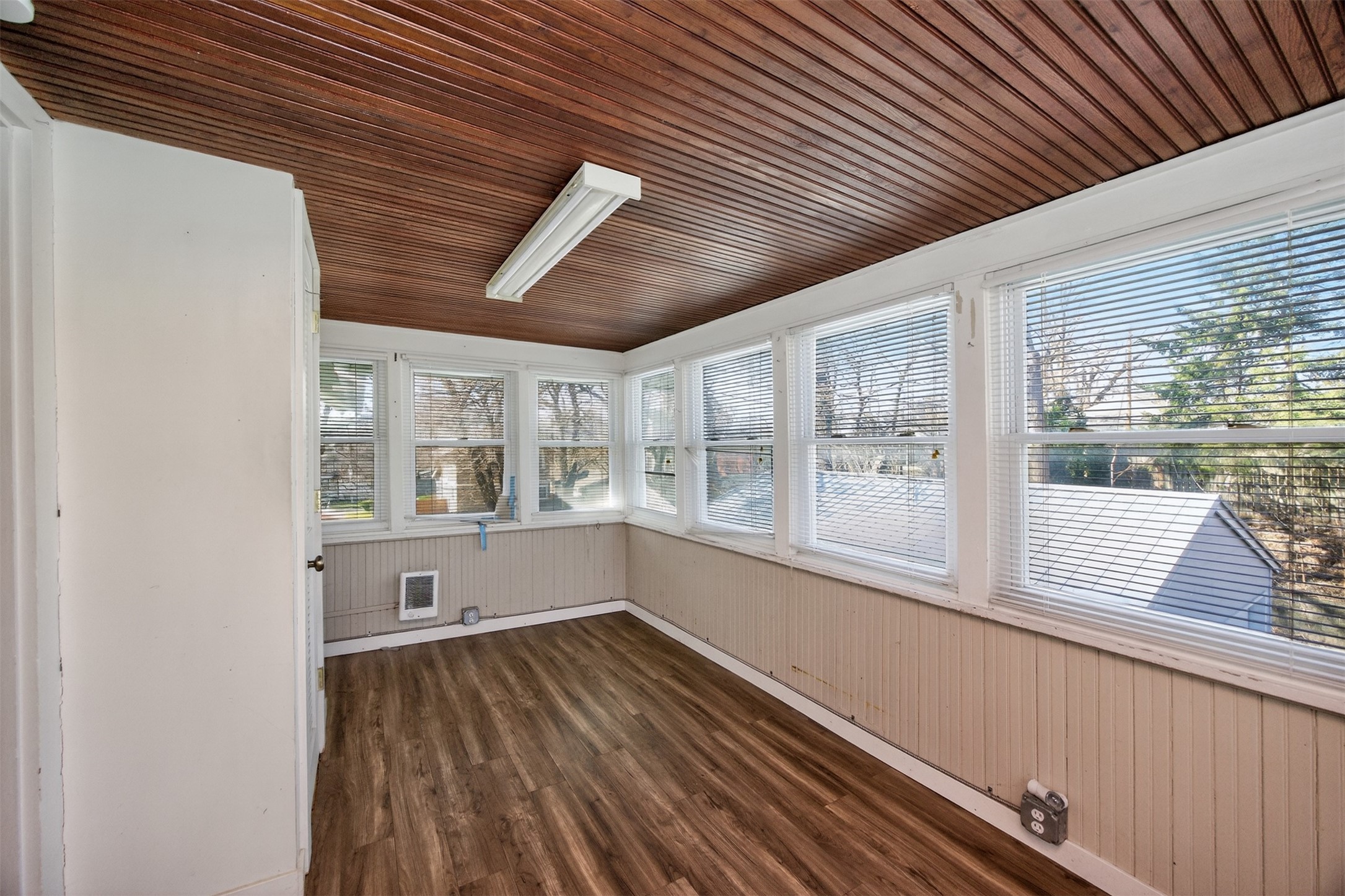 654 36th Street Property Photo 24