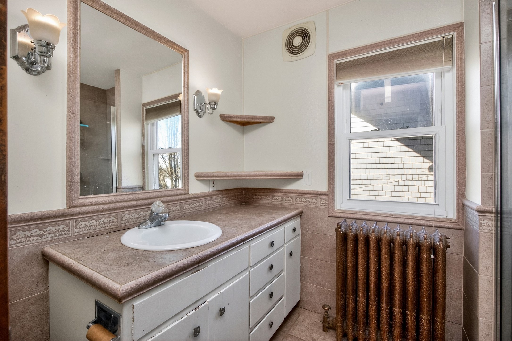 654 36th Street Property Photo 25
