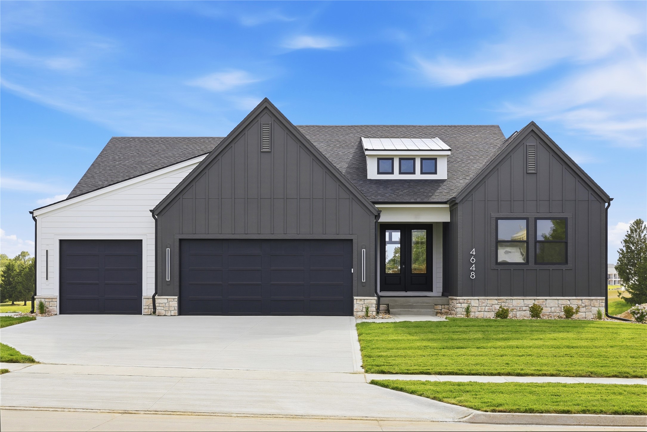 4648 173rd Street Property Photo 1