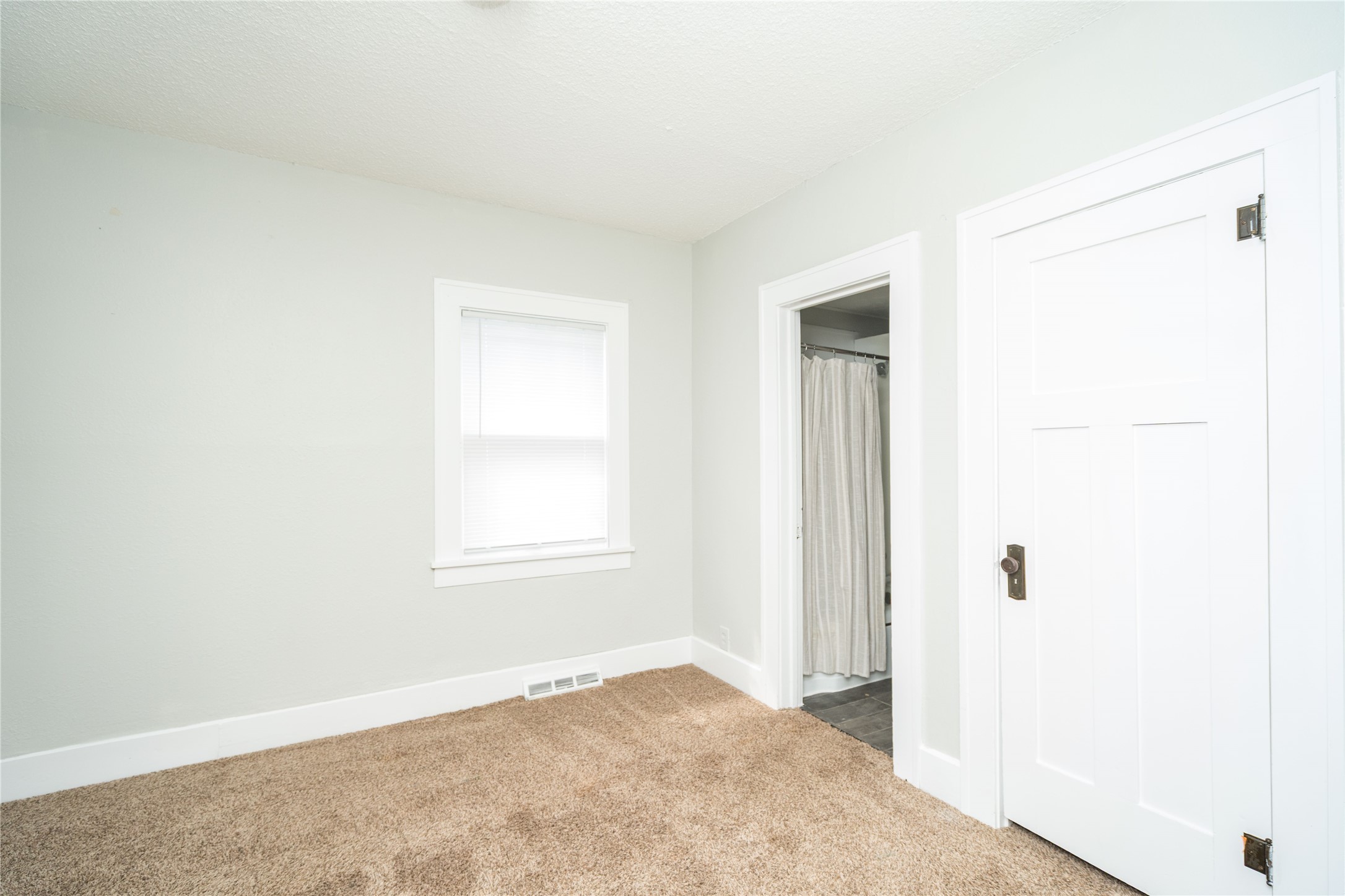 1119 Euclid Avenue Property Photo 13