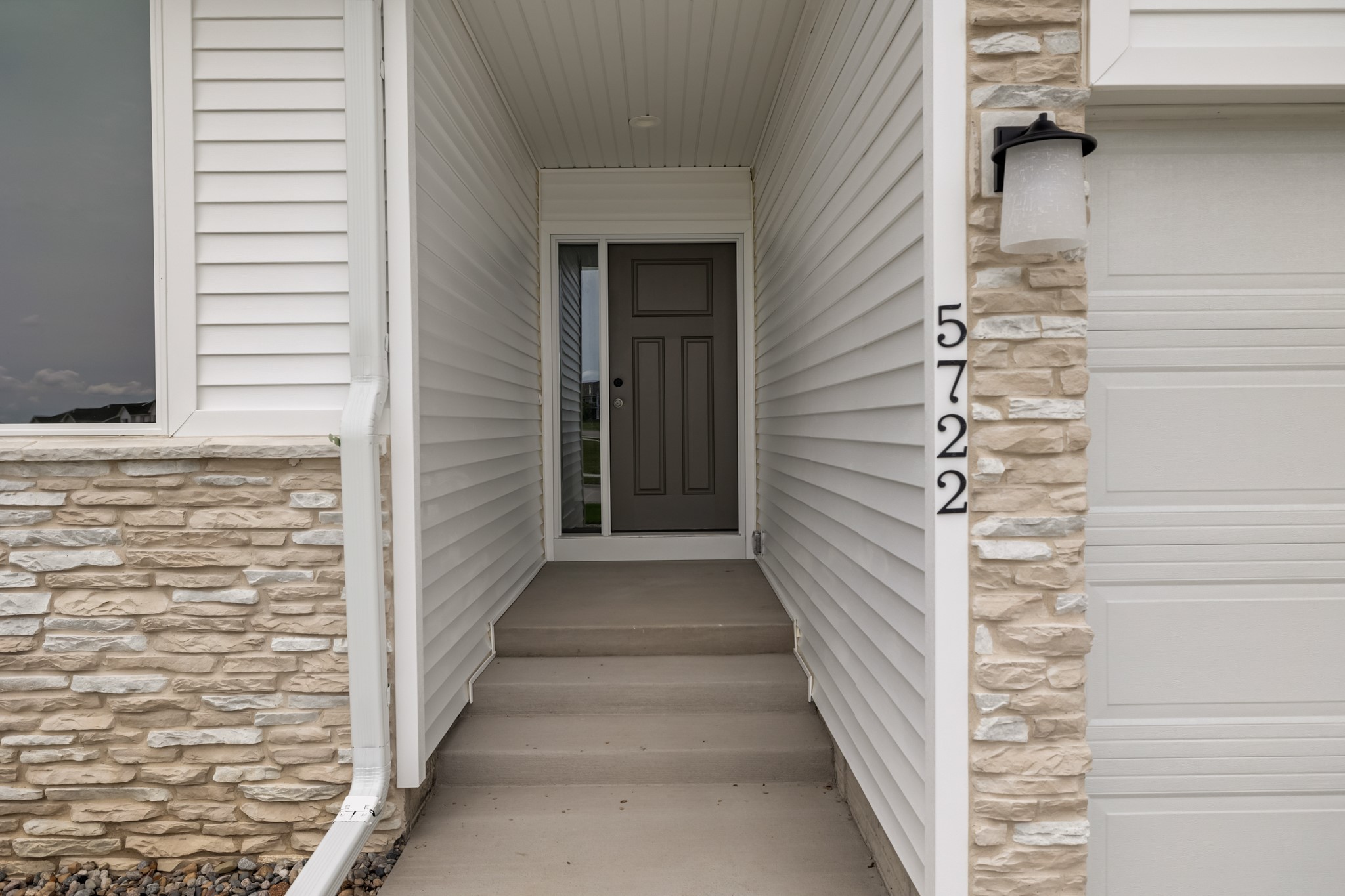 5722 Ne Creek Ridge Drive Property Photo 3
