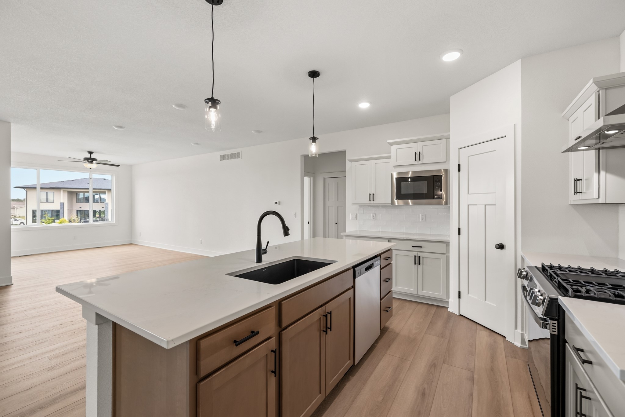 5722 Ne Creek Ridge Drive Property Photo 8
