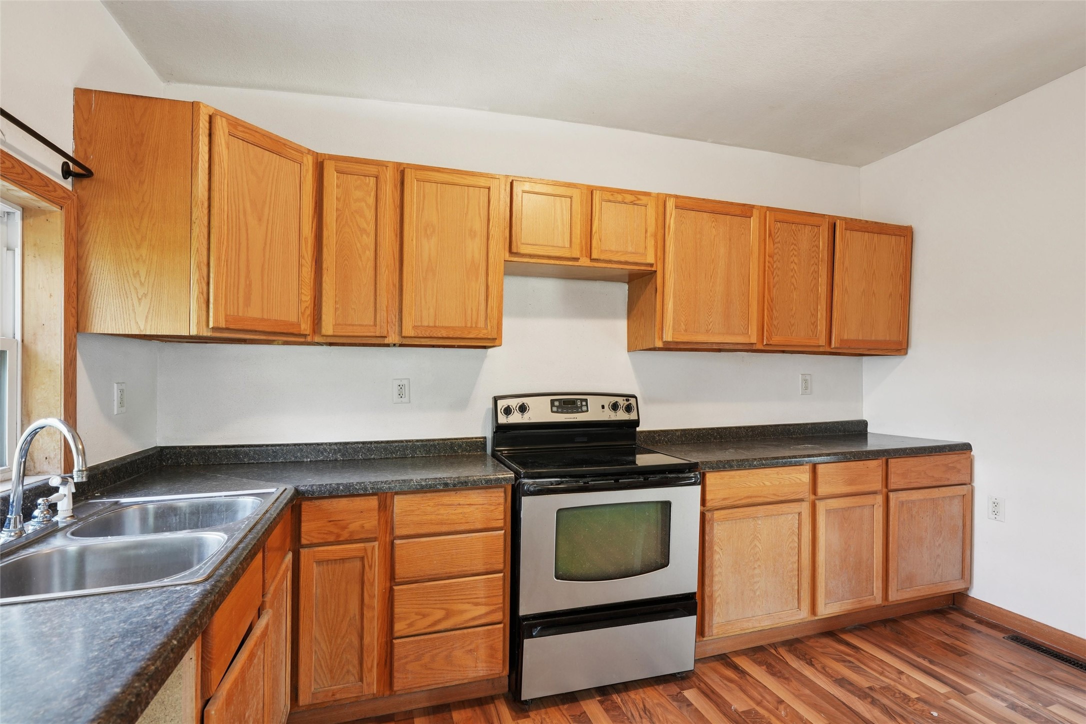 6839 Center Street Property Photo 8