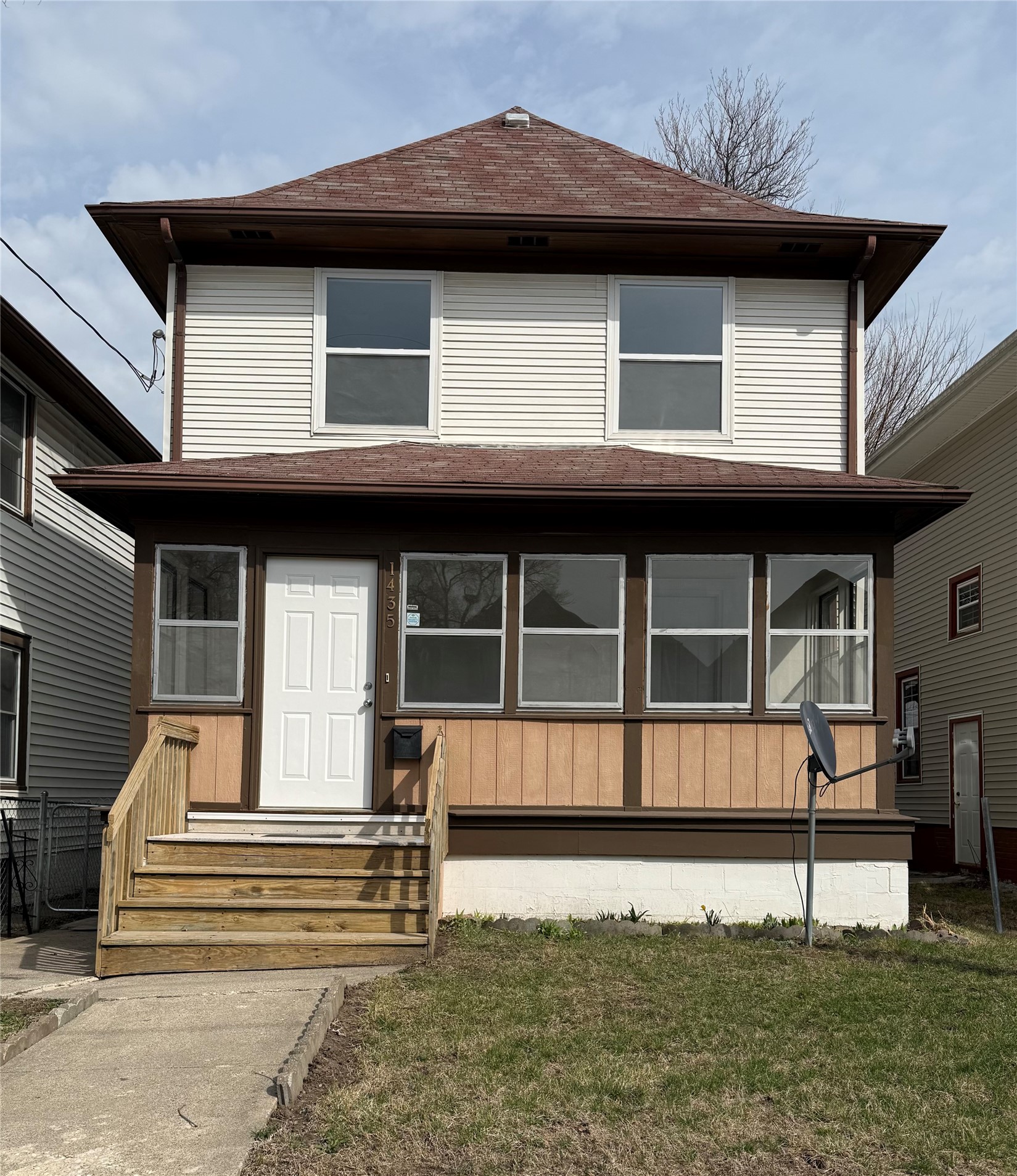 1435 4th Street Property Photo 1
