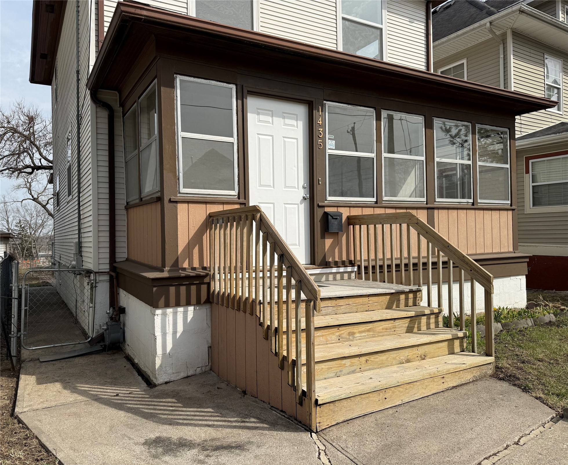 1435 4th Street Property Photo 2