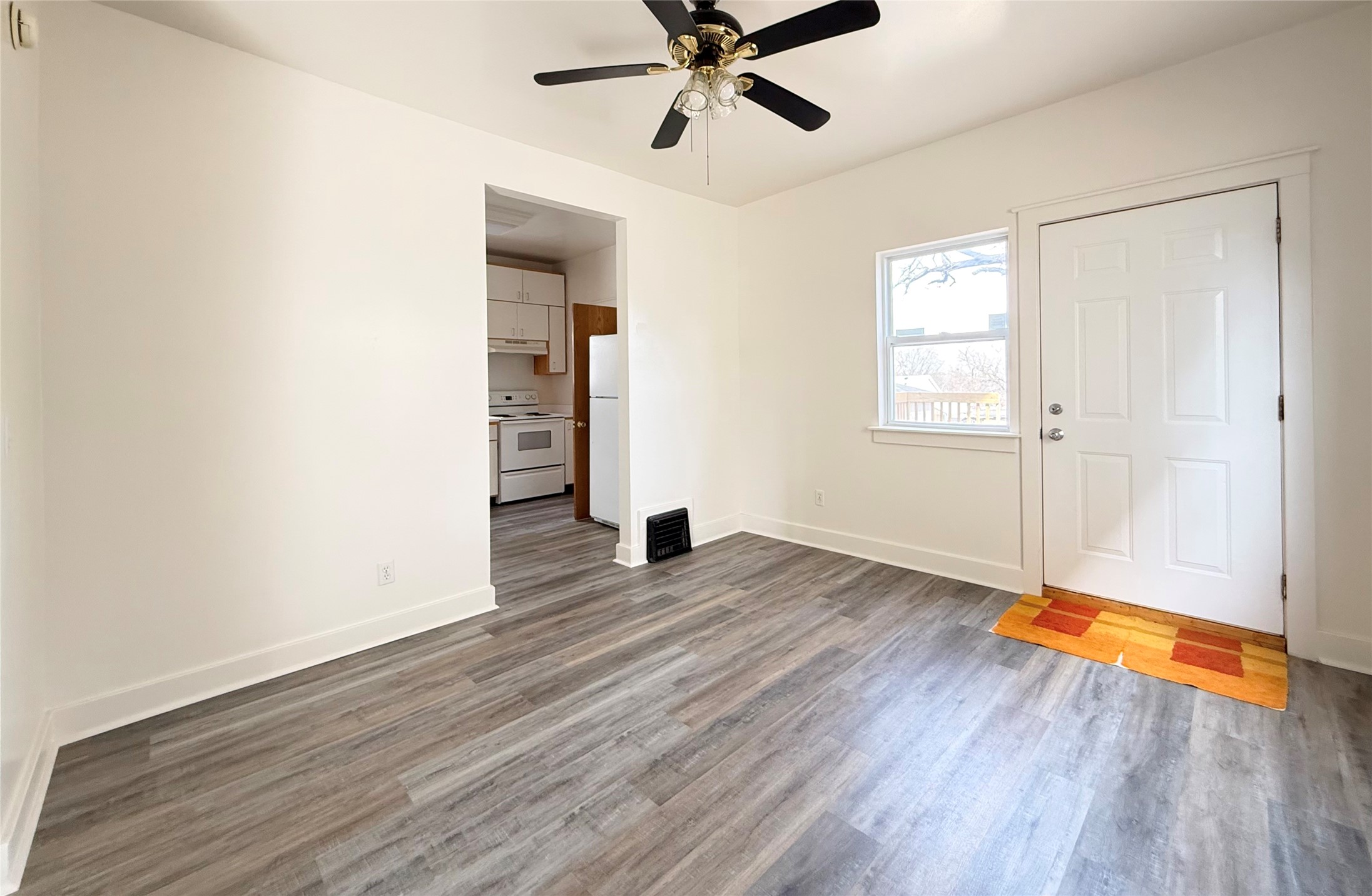 1435 4th Street Property Photo 7