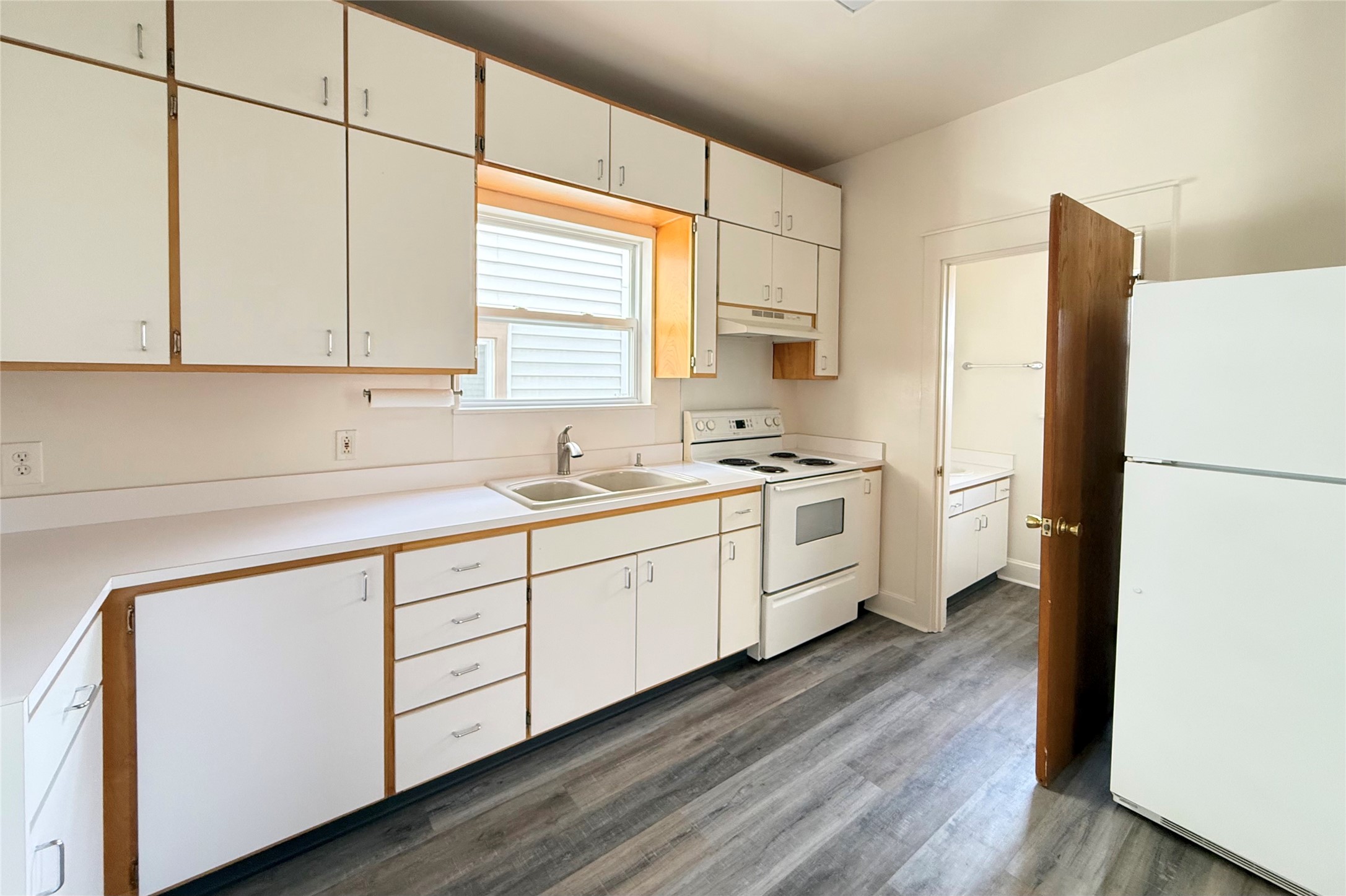1435 4th Street Property Photo 9