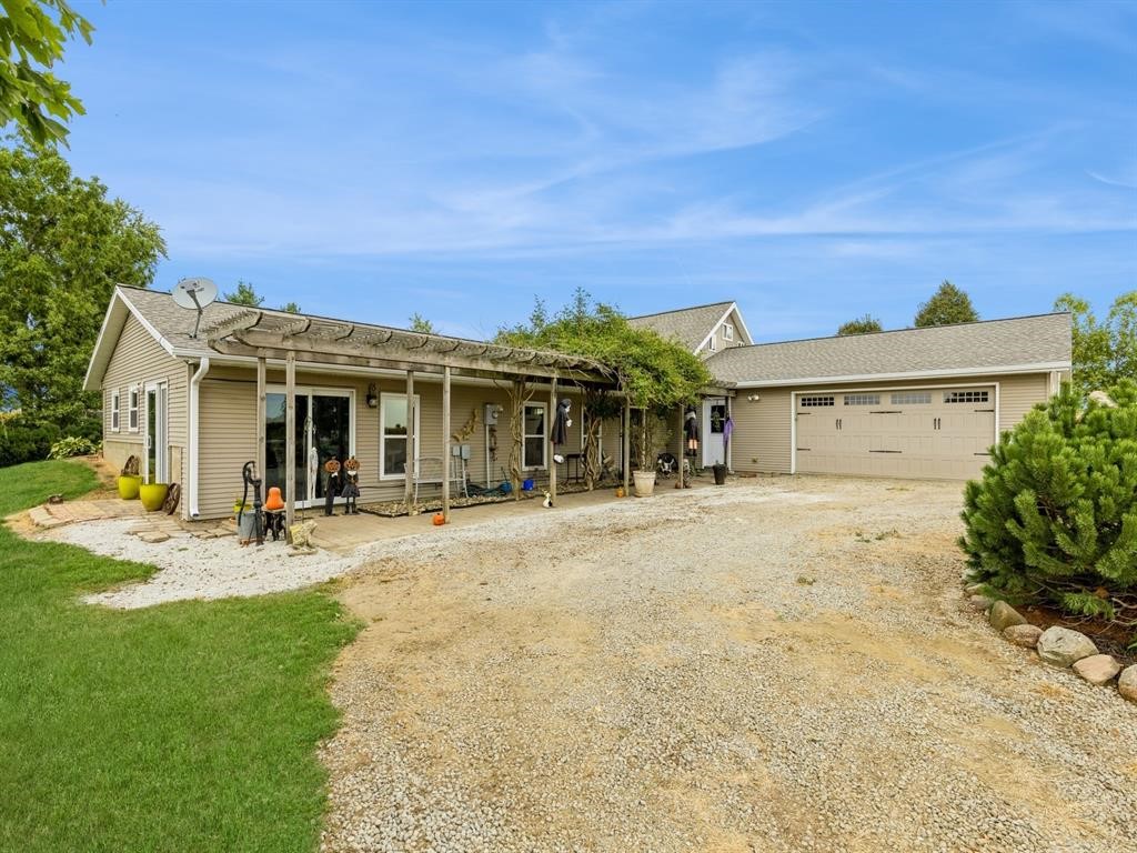 7812 & 7824 N 67th Avenue E Property Photo 2