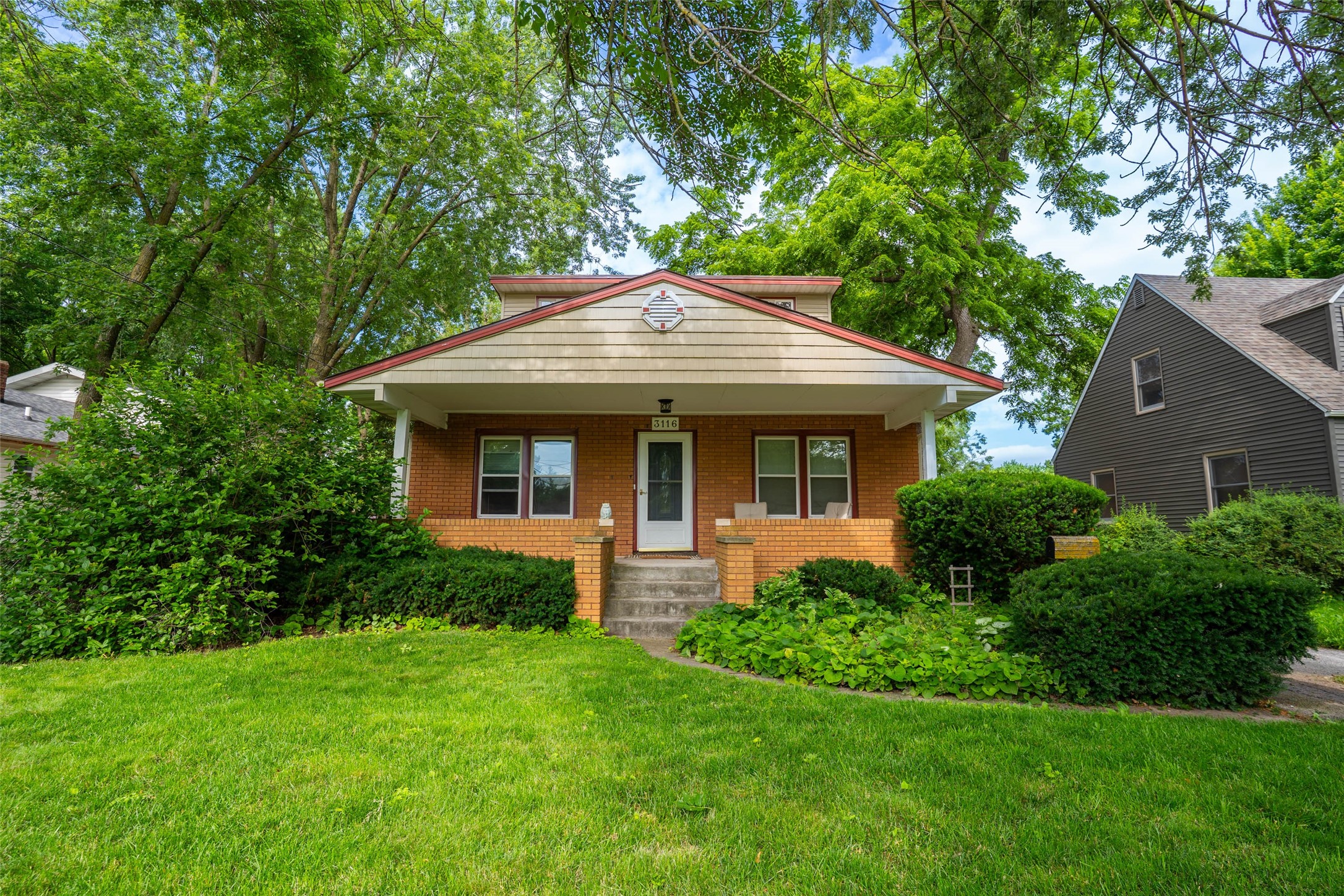 3116 52nd Street Property Photo 2