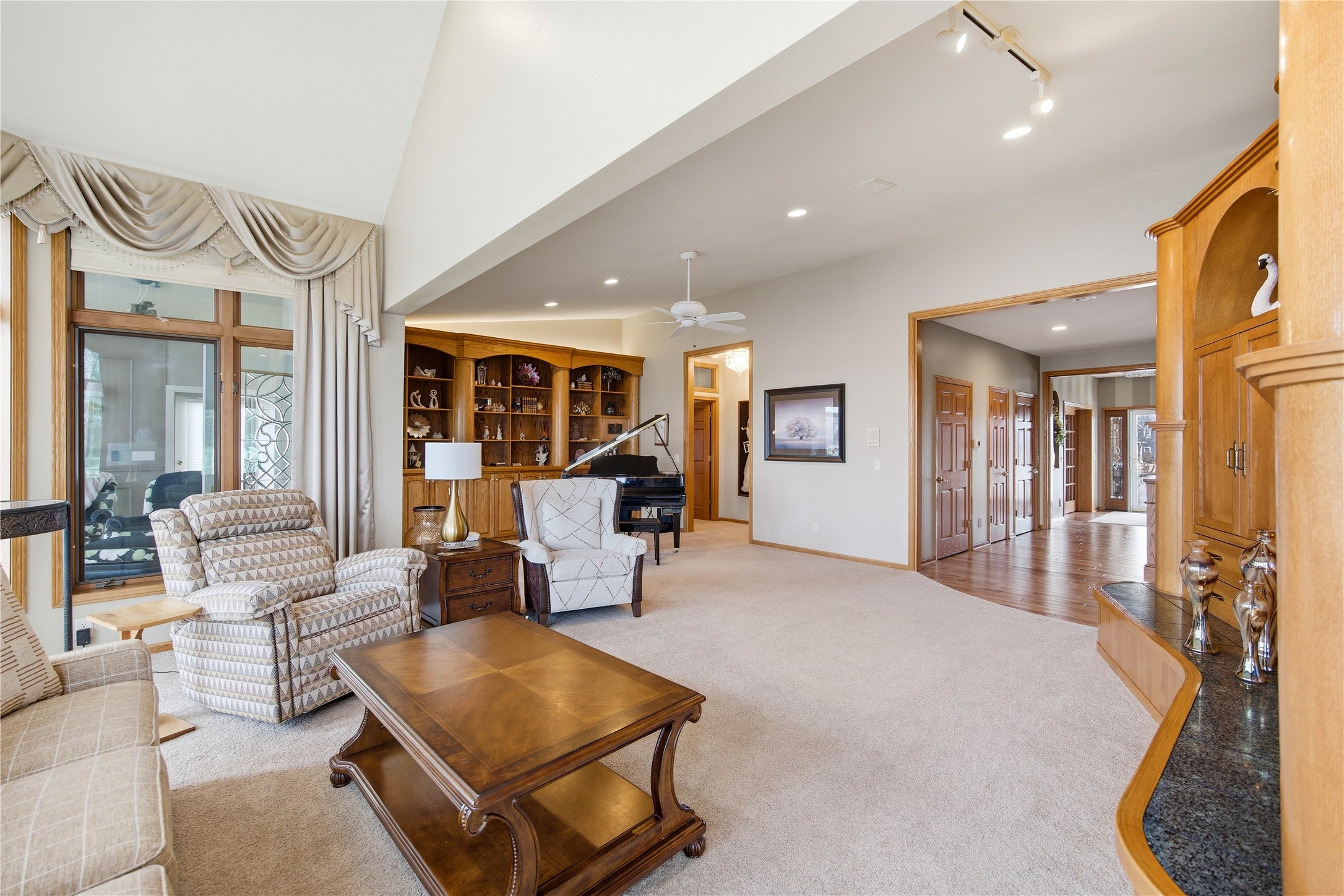 809 Ne Vail Court Property Photo 31