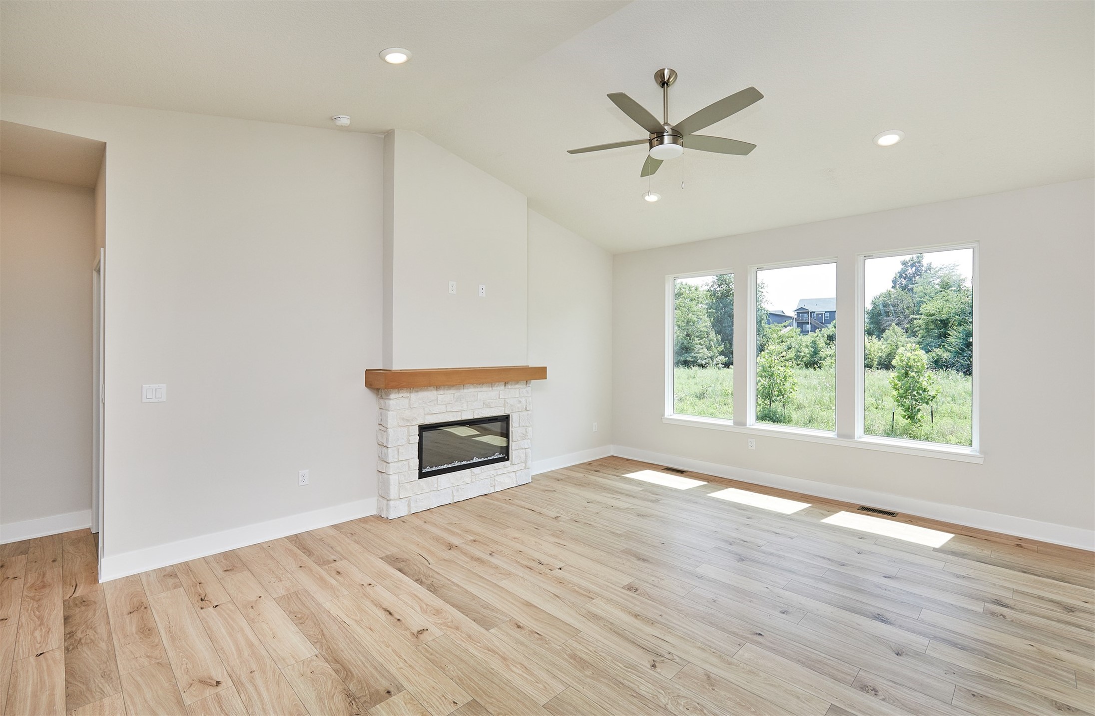9846 Watermeadow Circle Property Photo 13