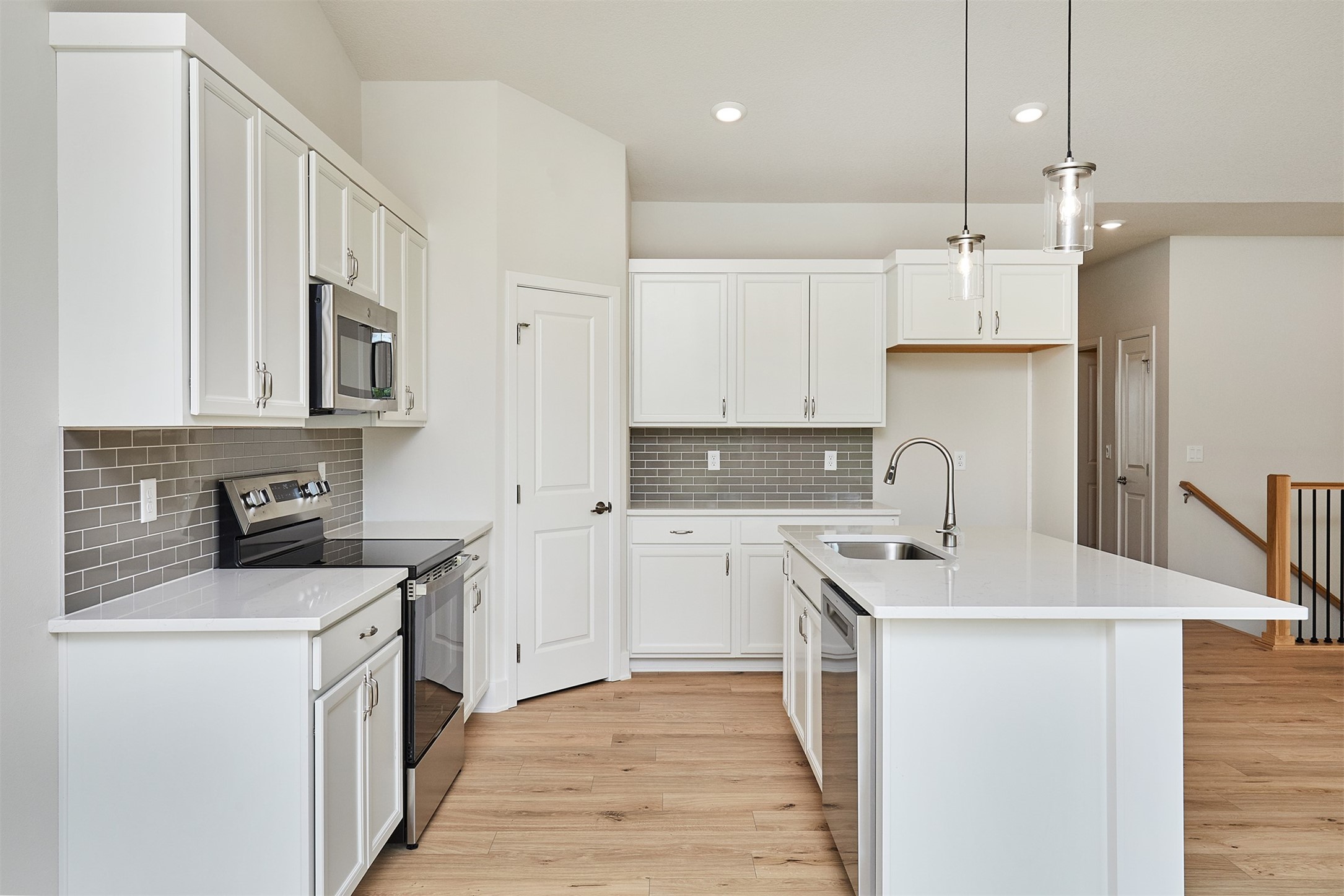 9846 Watermeadow Circle Property Photo 19