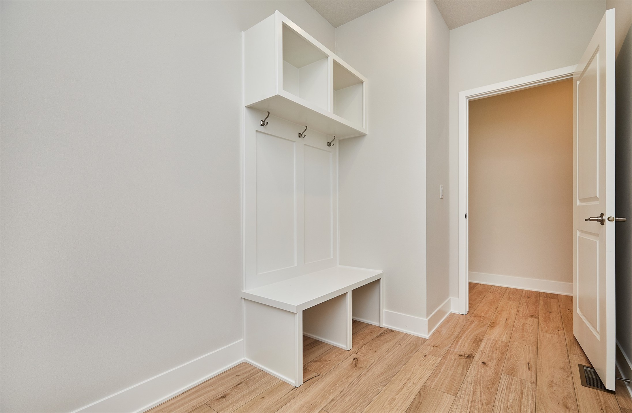 9846 Watermeadow Circle Property Photo 32