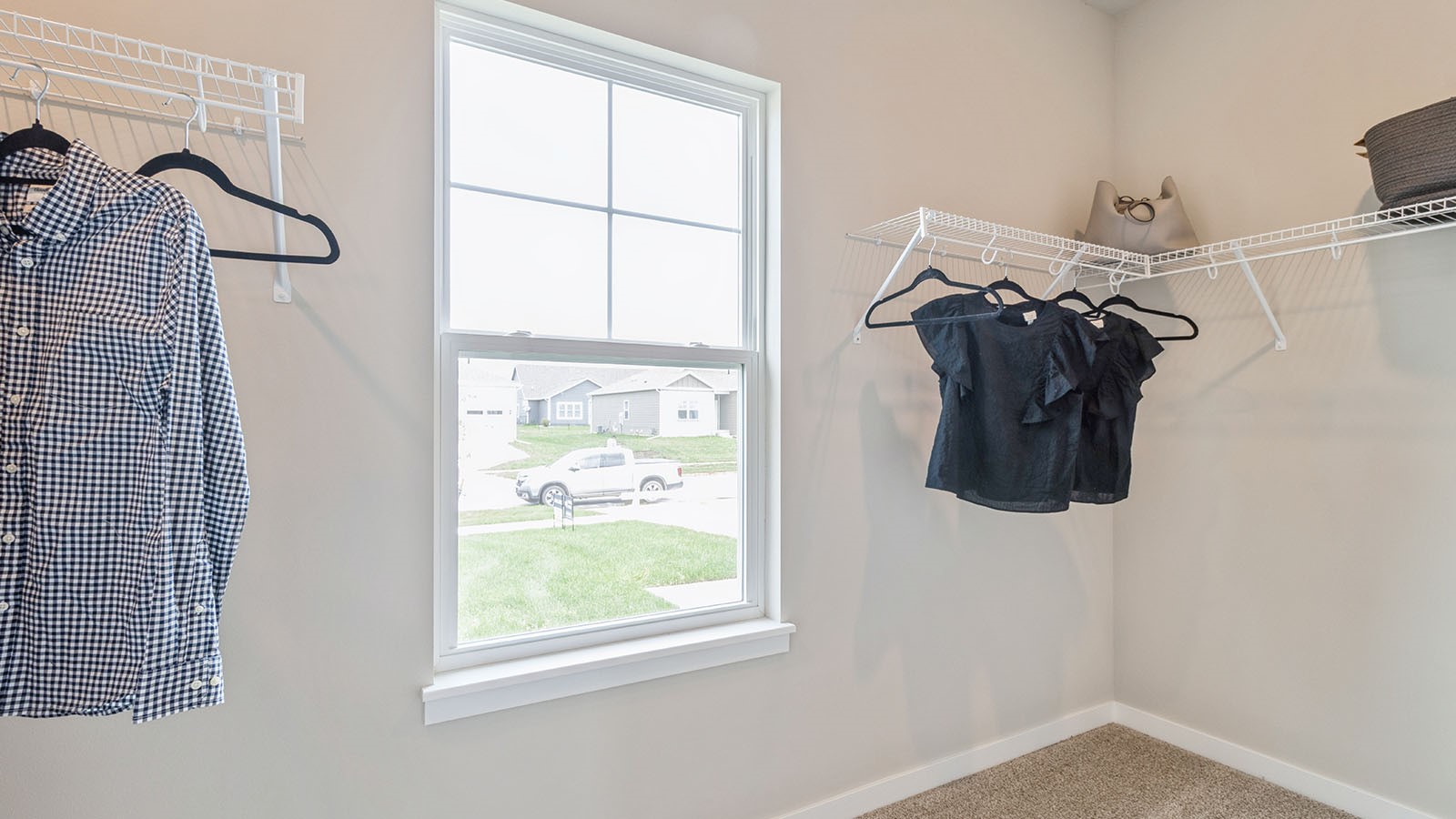 3048 Sweetwater Drive Property Photo 12