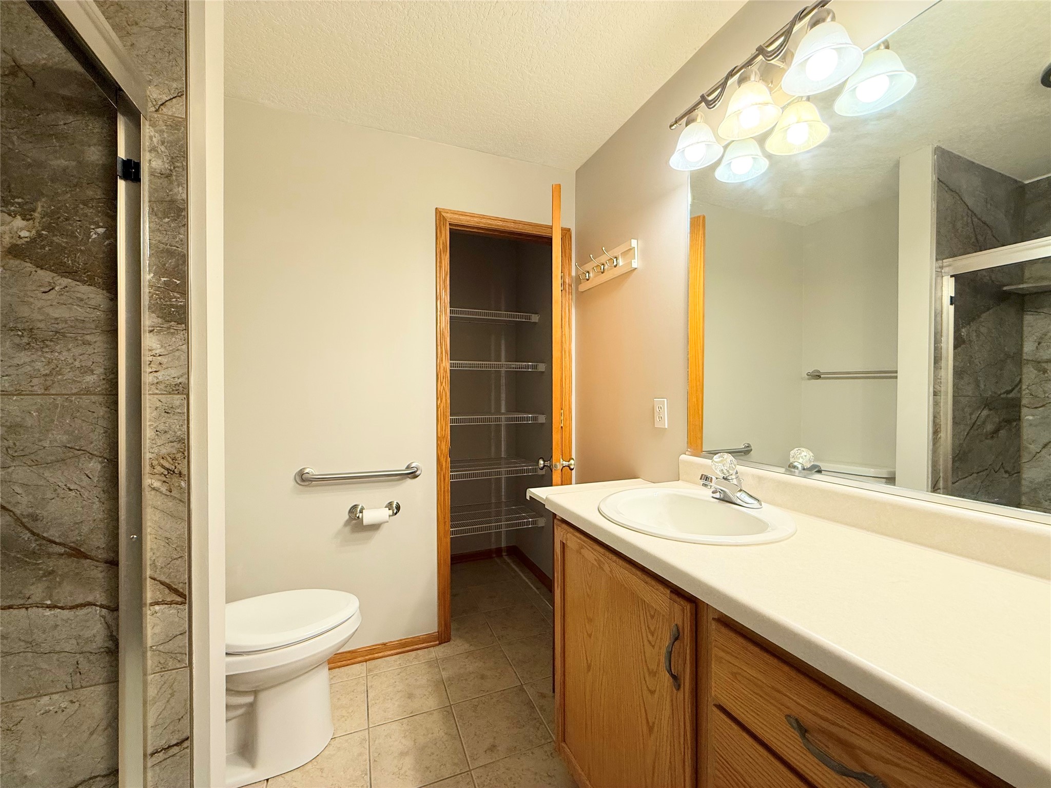 727 Se Ponds Edge Circle Property Photo 13