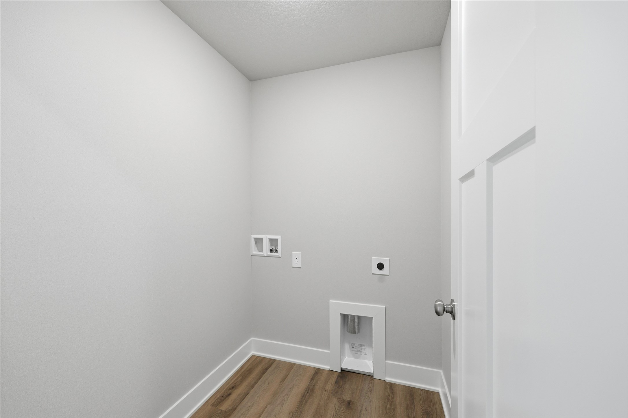 5672 Brook View Avenue Property Photo 21