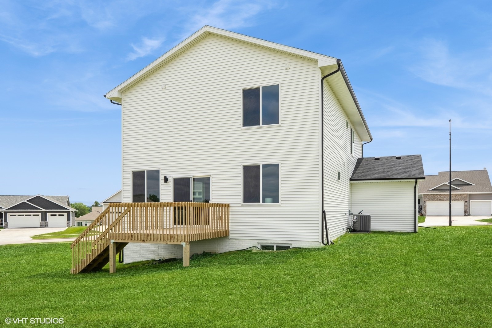 5676 Brook View Avenue Property Photo 4