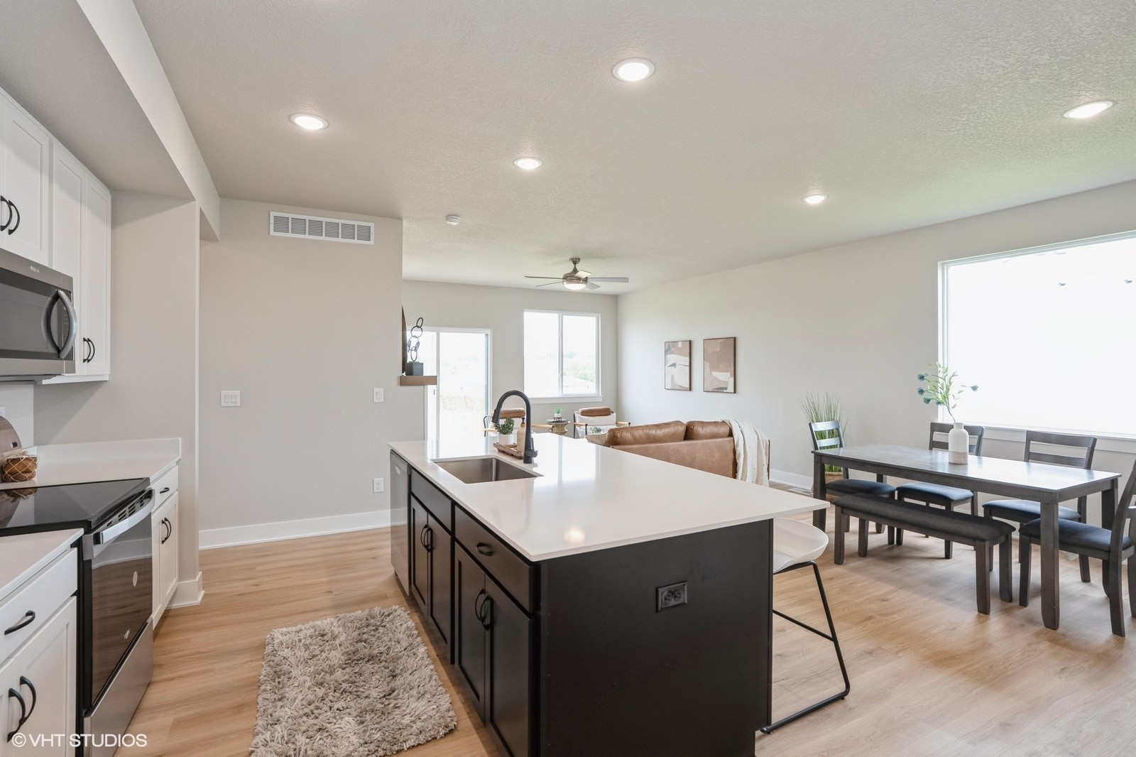 5676 Brook View Avenue Property Photo 10