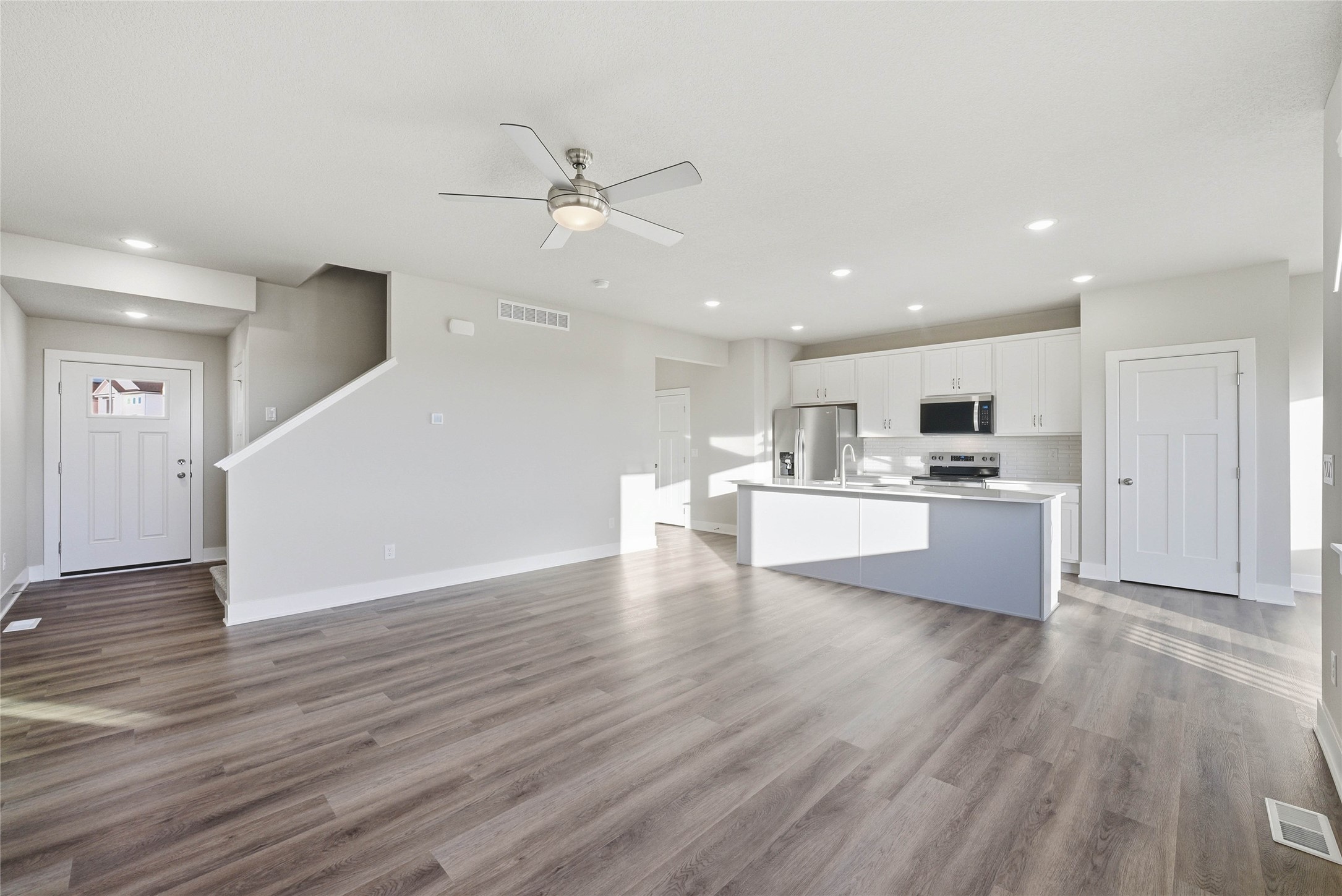5680 Brook View Avenue Property Photo 9