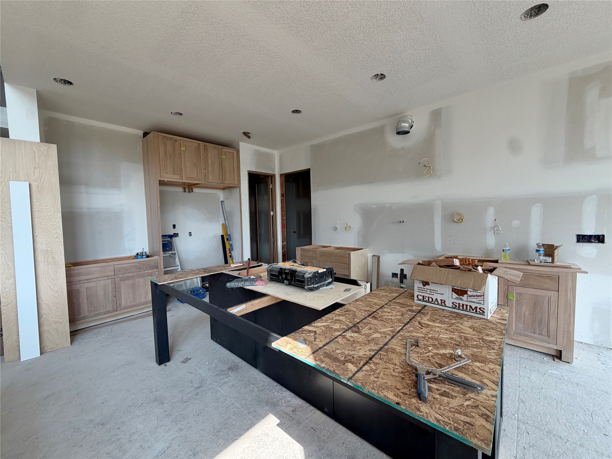 17412 Oakwood Drive Property Photo 4