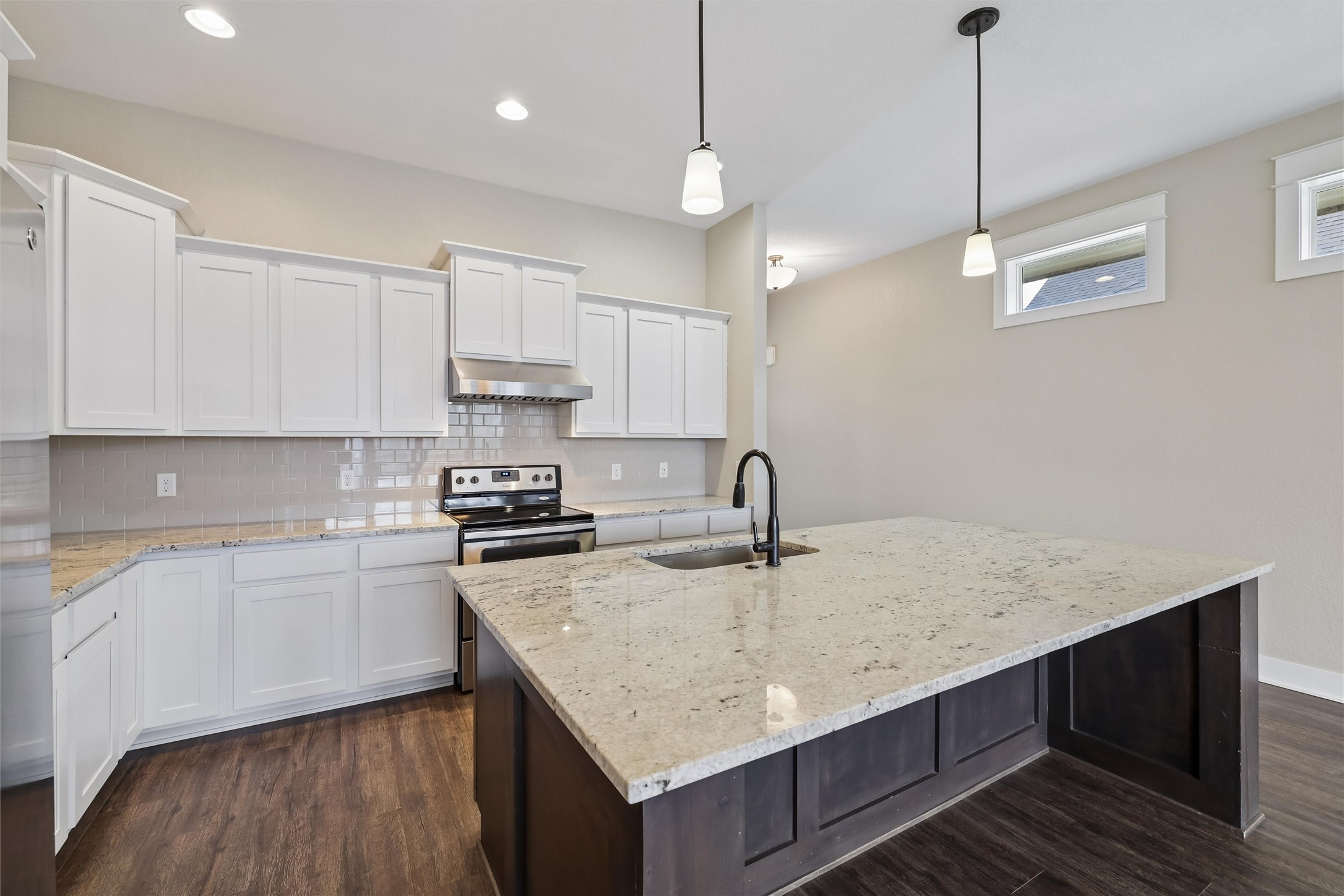 14319 Holcomb Avenue Property Photo 8