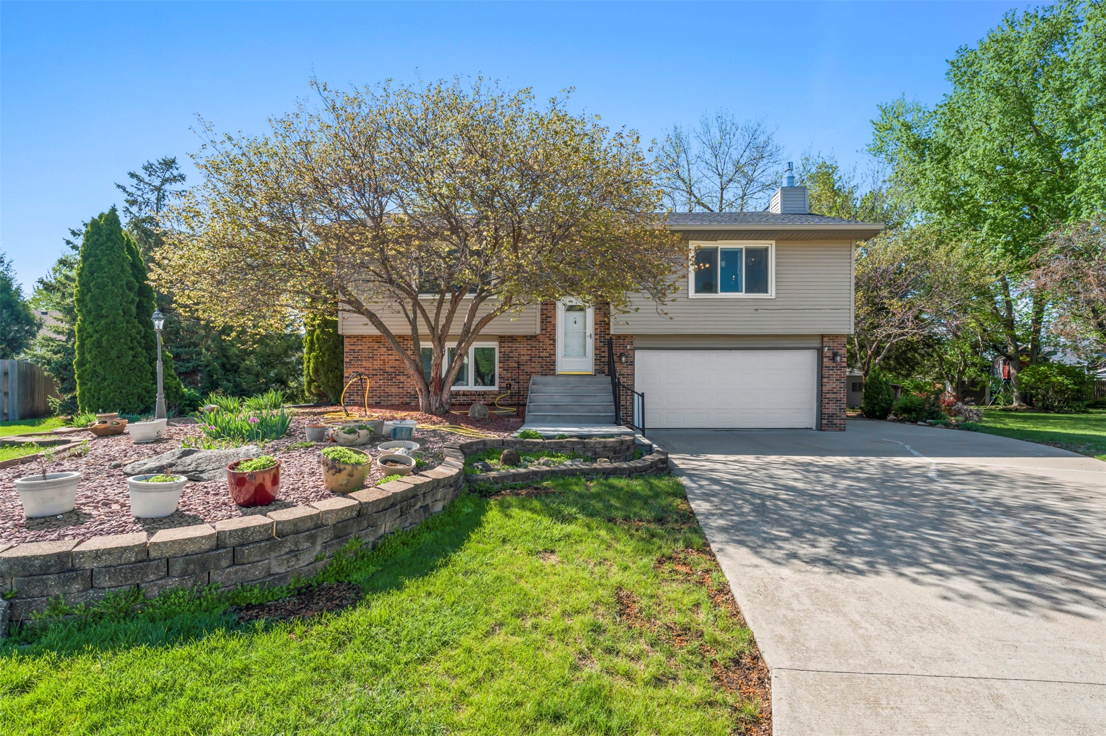 4724 78th Place Property Photo 1