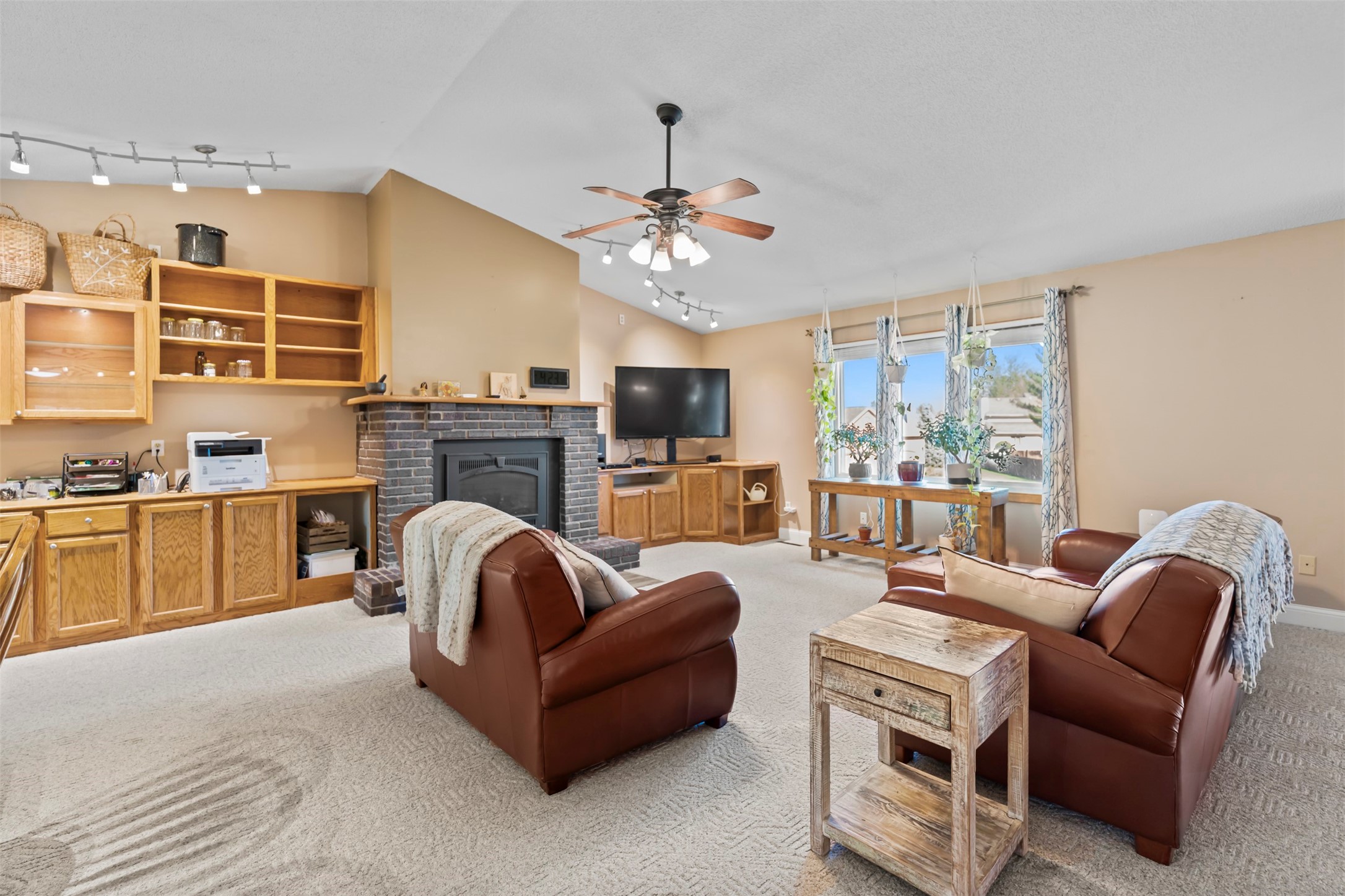 4724 78th Place Property Photo 4