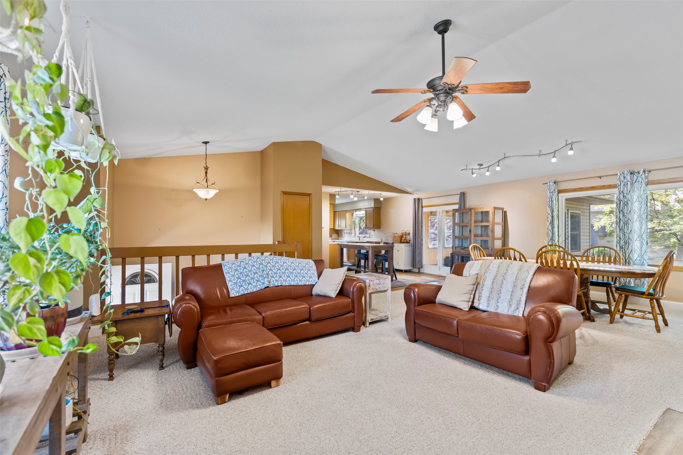 4724 78th Place Property Photo 5