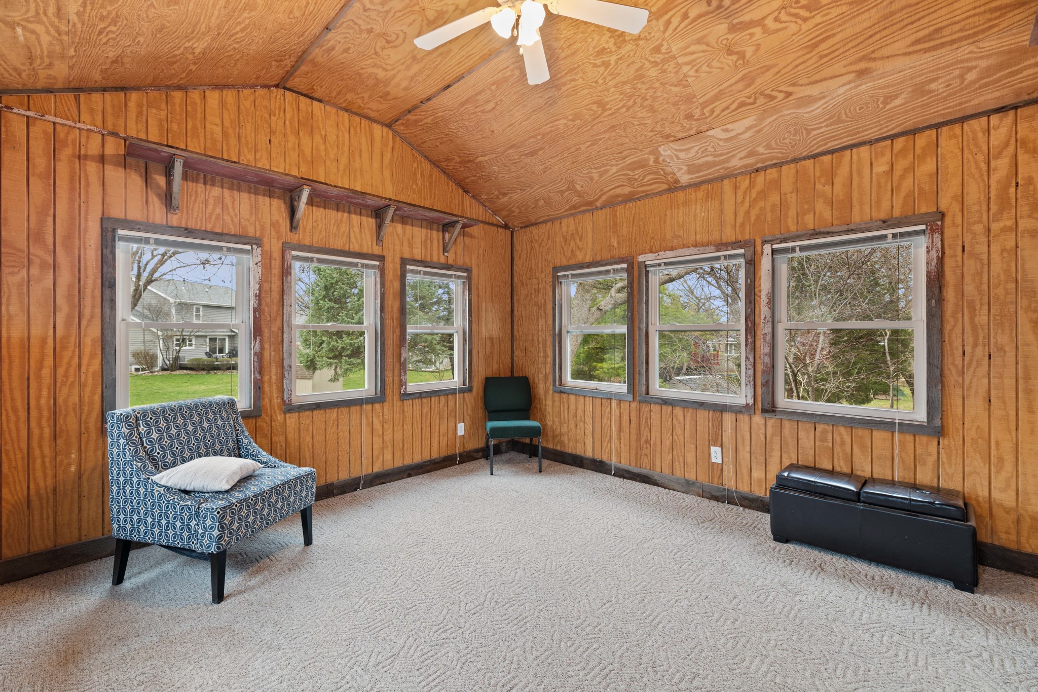 4724 78th Place Property Photo 9
