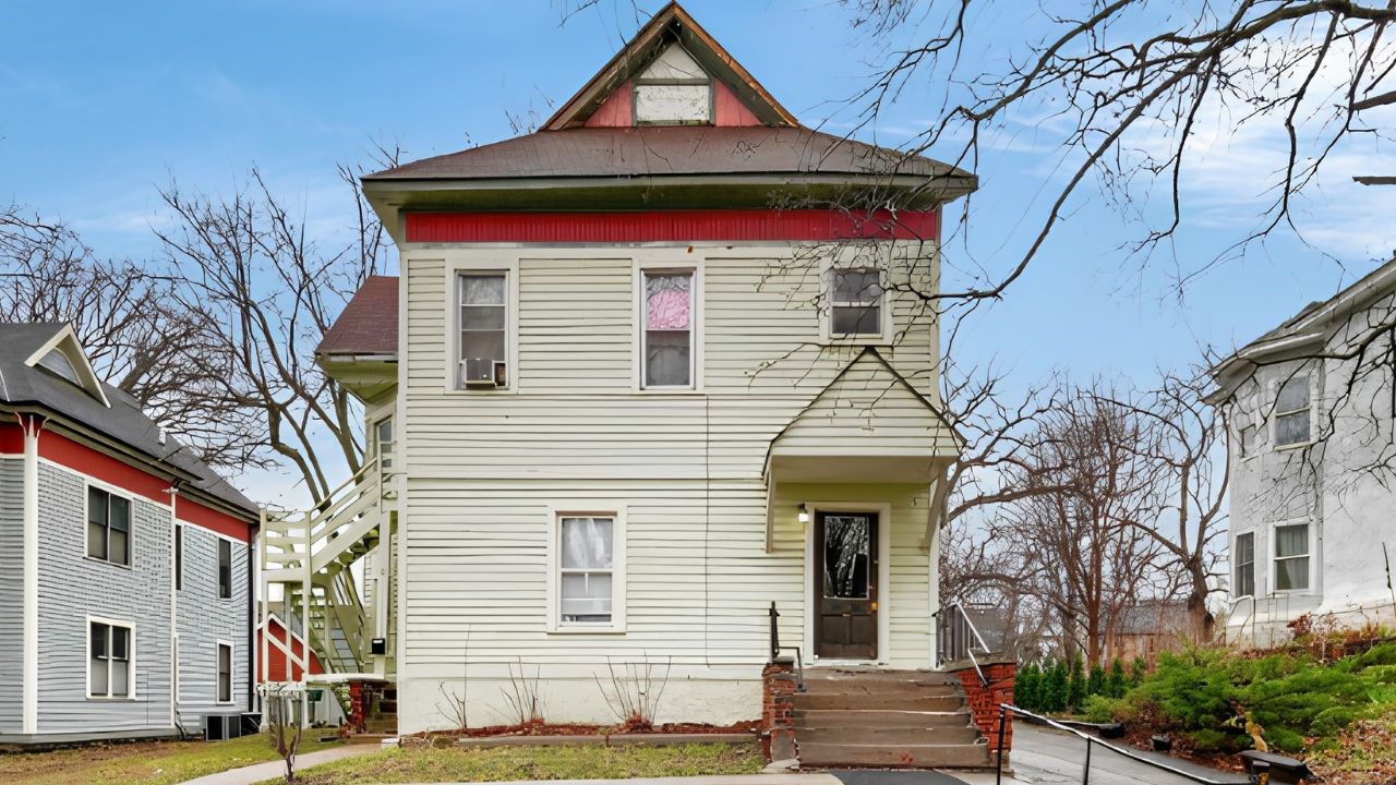 658 18th Street Property Photo 1