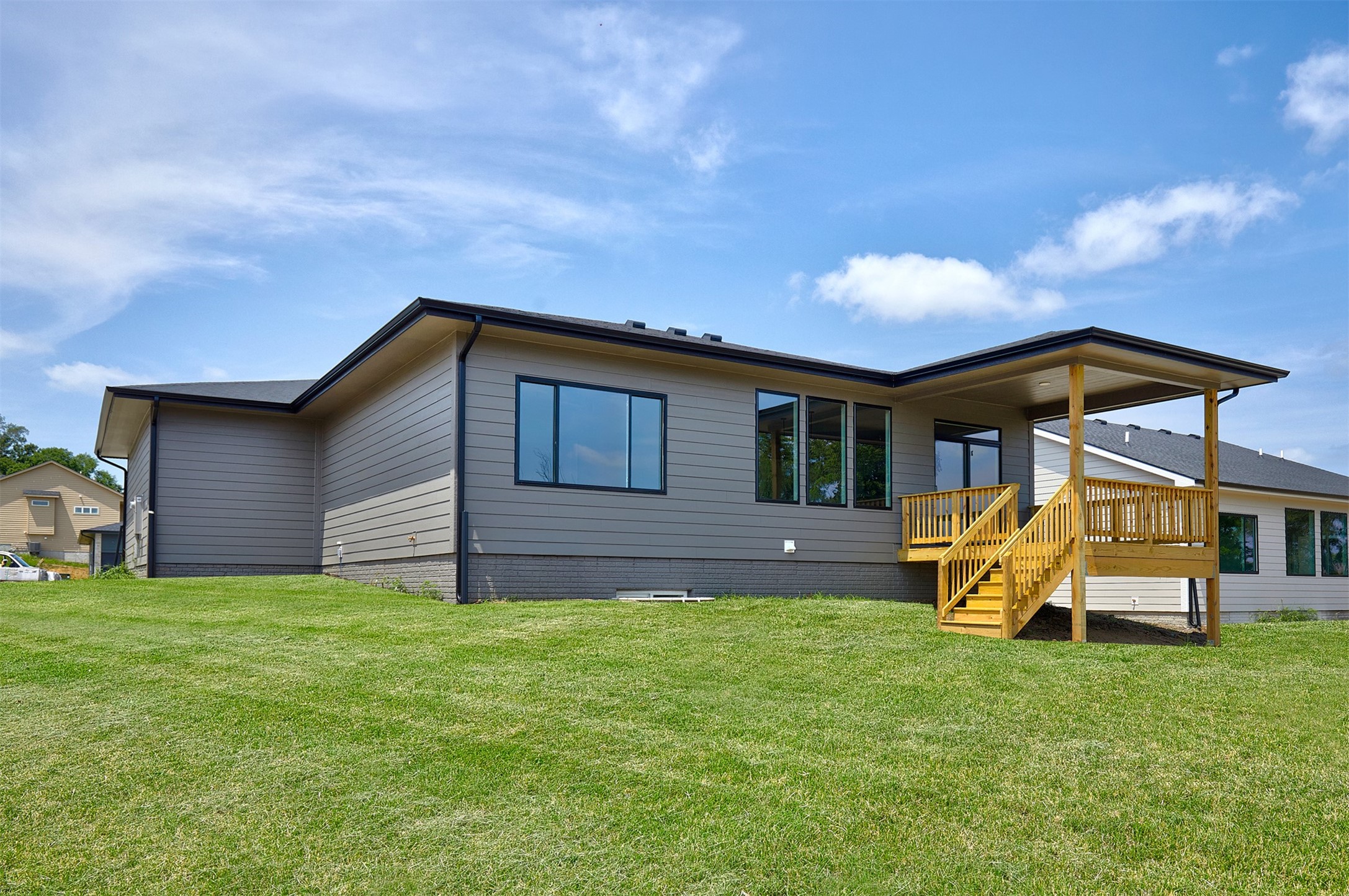 602 Walker Street Property Photo 3