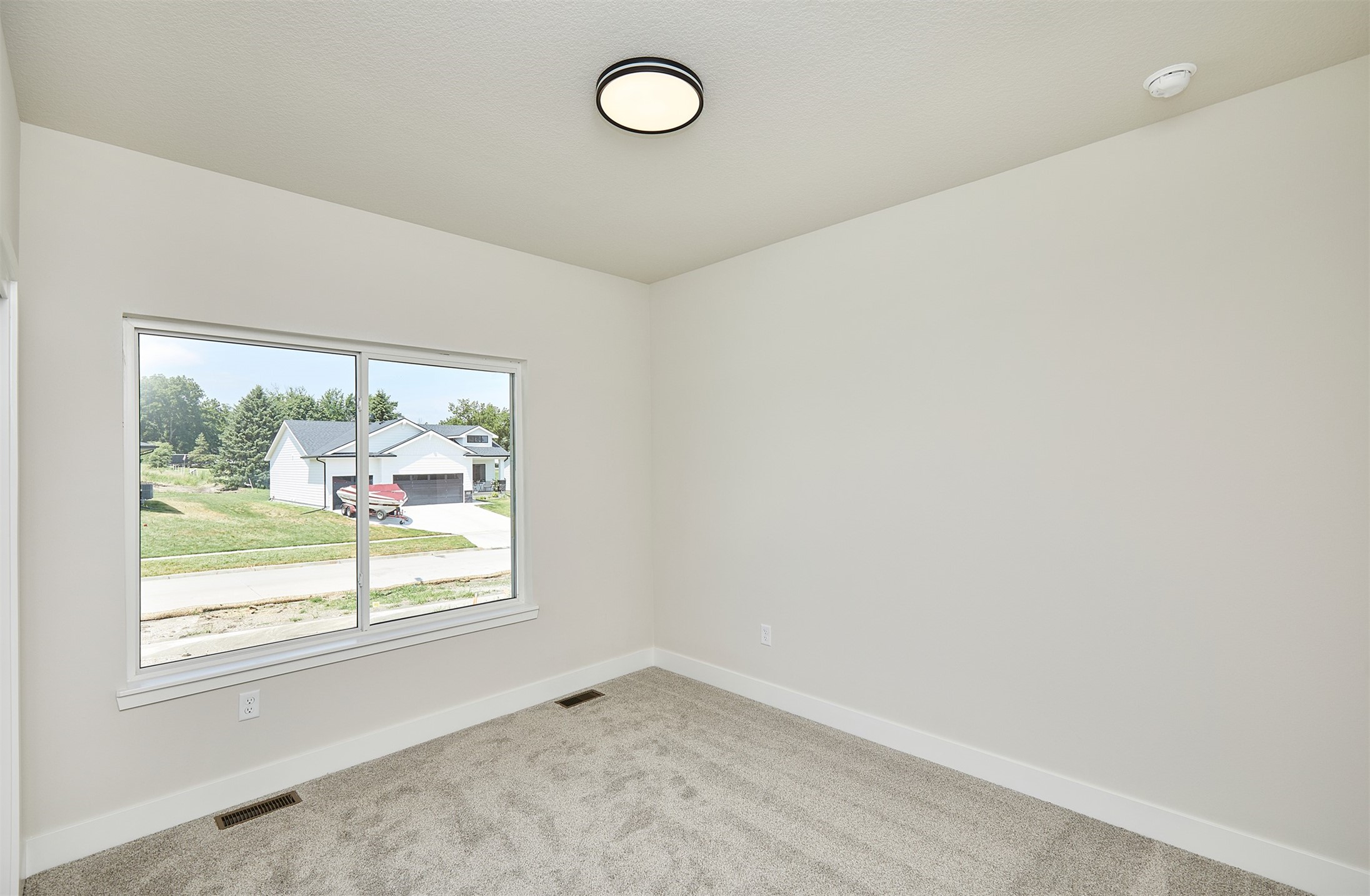 602 Walker Street Property Photo 7